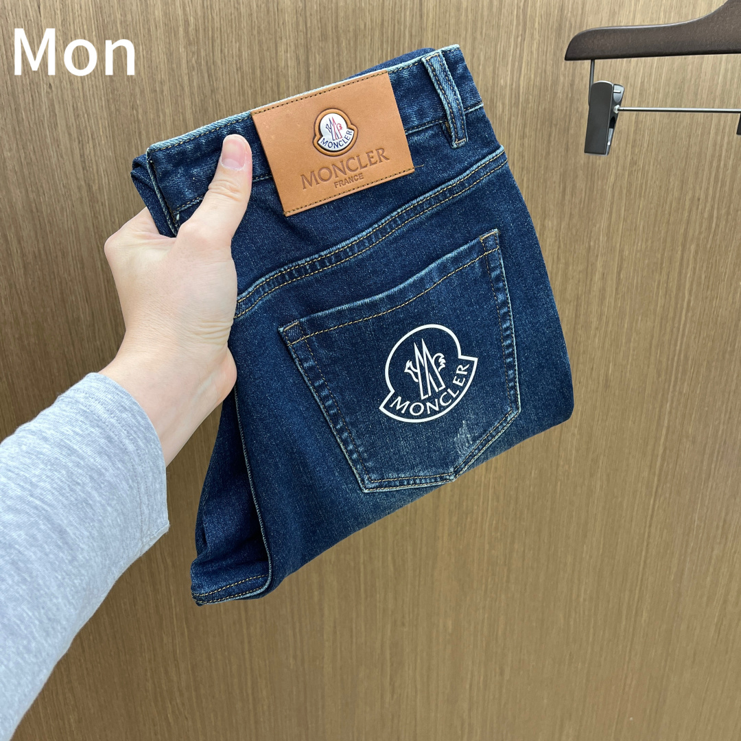 秋冬 Mon 🔥🔥秋冬新品休闲牛仔裤 官网同步发售，裤身工艺设计，进口客供辅料、面料定制，代工厂出品免检