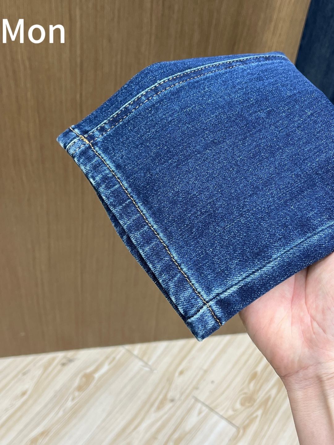 秋冬 Mon 🔥🔥秋冬新品休闲牛仔裤 官网同步发售，裤身工艺设计，进口客供辅料、面料定制，代工厂出品免检