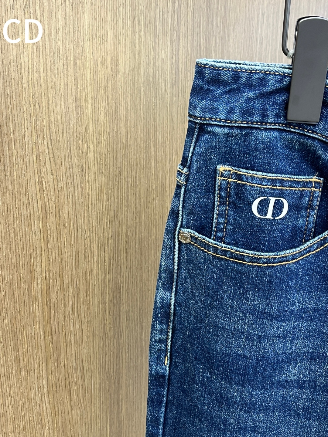 秋冬 CD 🔥🔥秋冬新品休闲牛仔裤 官网同步发售，裤身工艺设计，进口客供辅料、面料定制，代工厂出品免检！