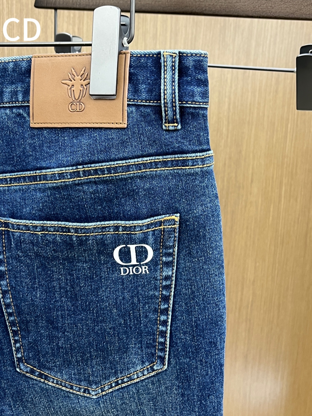 秋冬 CD 🔥🔥秋冬新品休闲牛仔裤 官网同步发售，裤身工艺设计，进口客供辅料、面料定制，代工厂出品免检！
