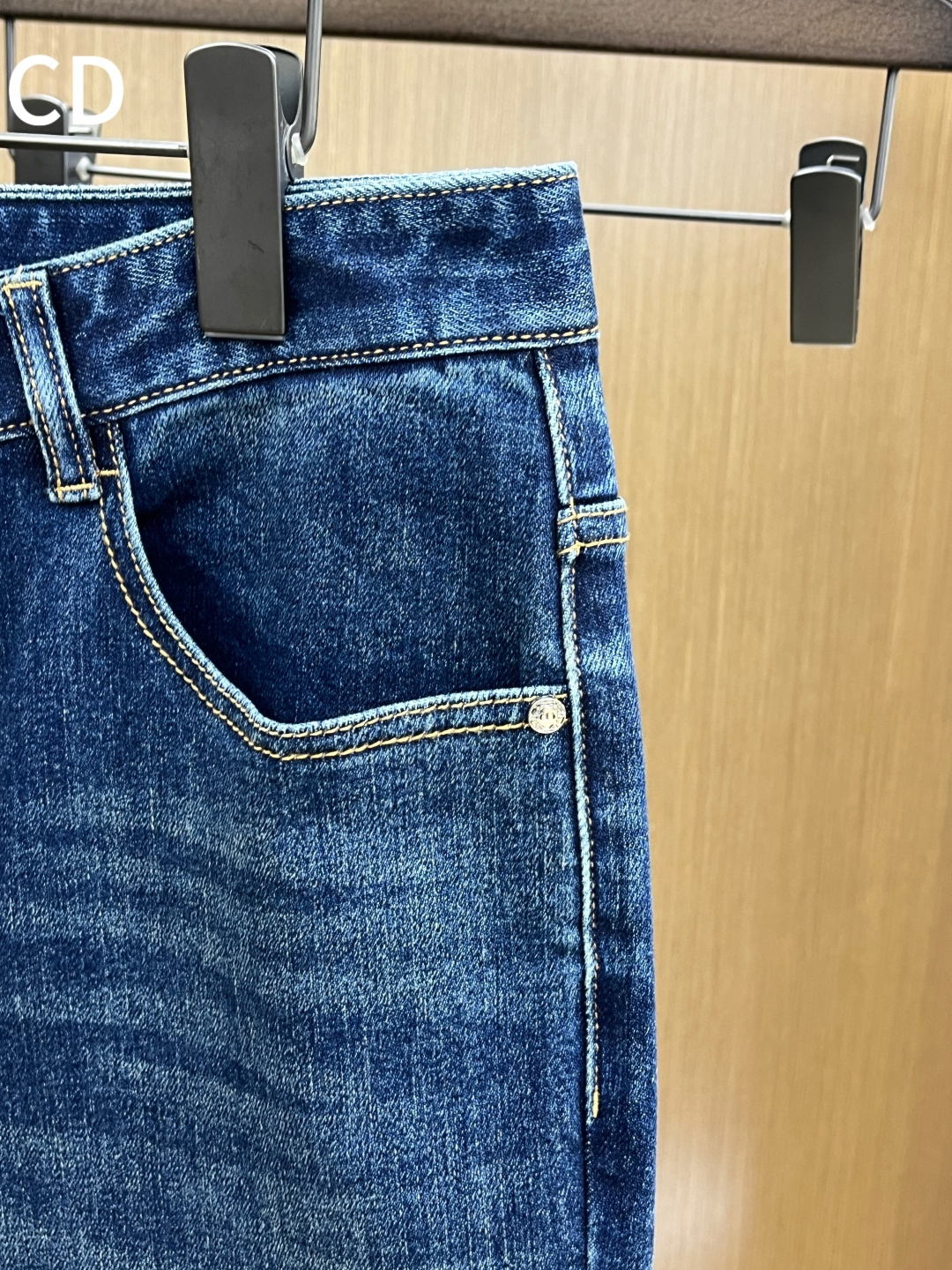 秋冬 CD 🔥🔥秋冬新品休闲牛仔裤 官网同步发售，裤身工艺设计，进口客供辅料、面料定制，代工厂出品免检！