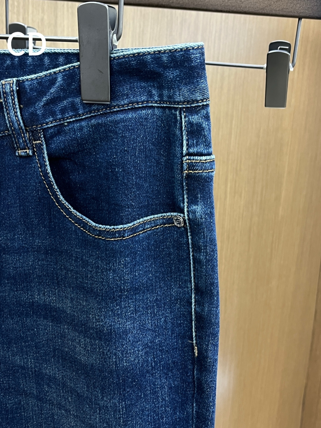 秋冬 CD 🔥🔥秋冬新品休闲牛仔裤 官网同步发售，裤身工艺设计，进口客供辅料、面料定制，代工厂出品免检！