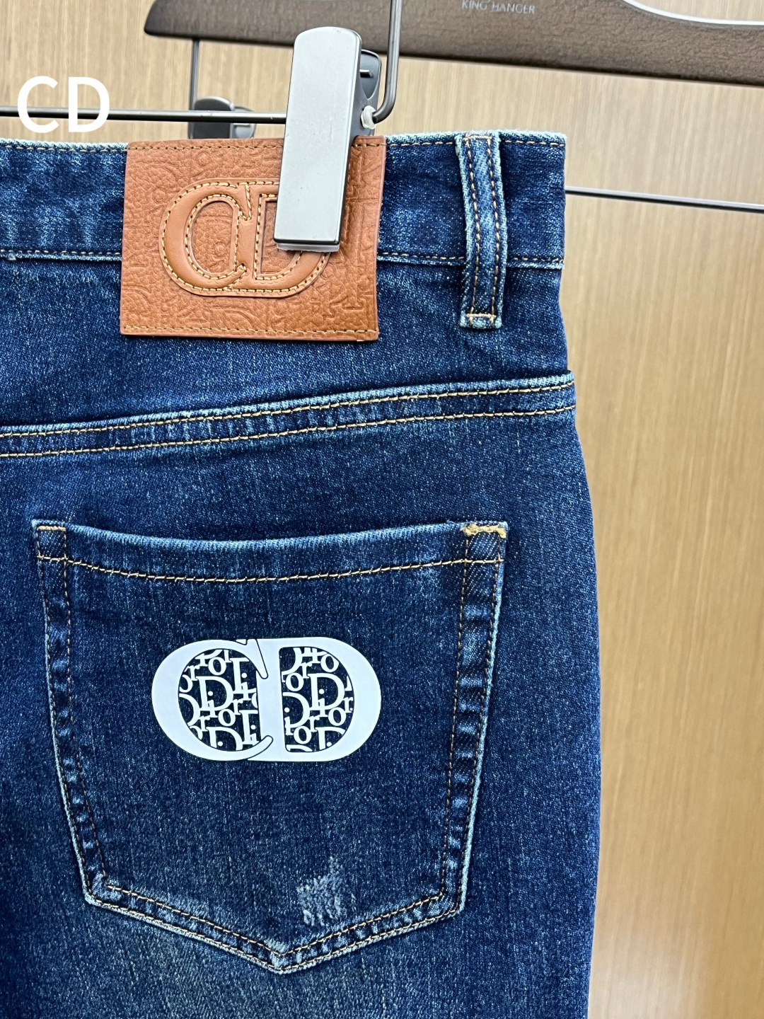 秋冬 CD 🔥🔥秋冬新品休闲牛仔裤 官网同步发售，裤身工艺设计，进口客供辅料、面料定制，代工厂出品免检！