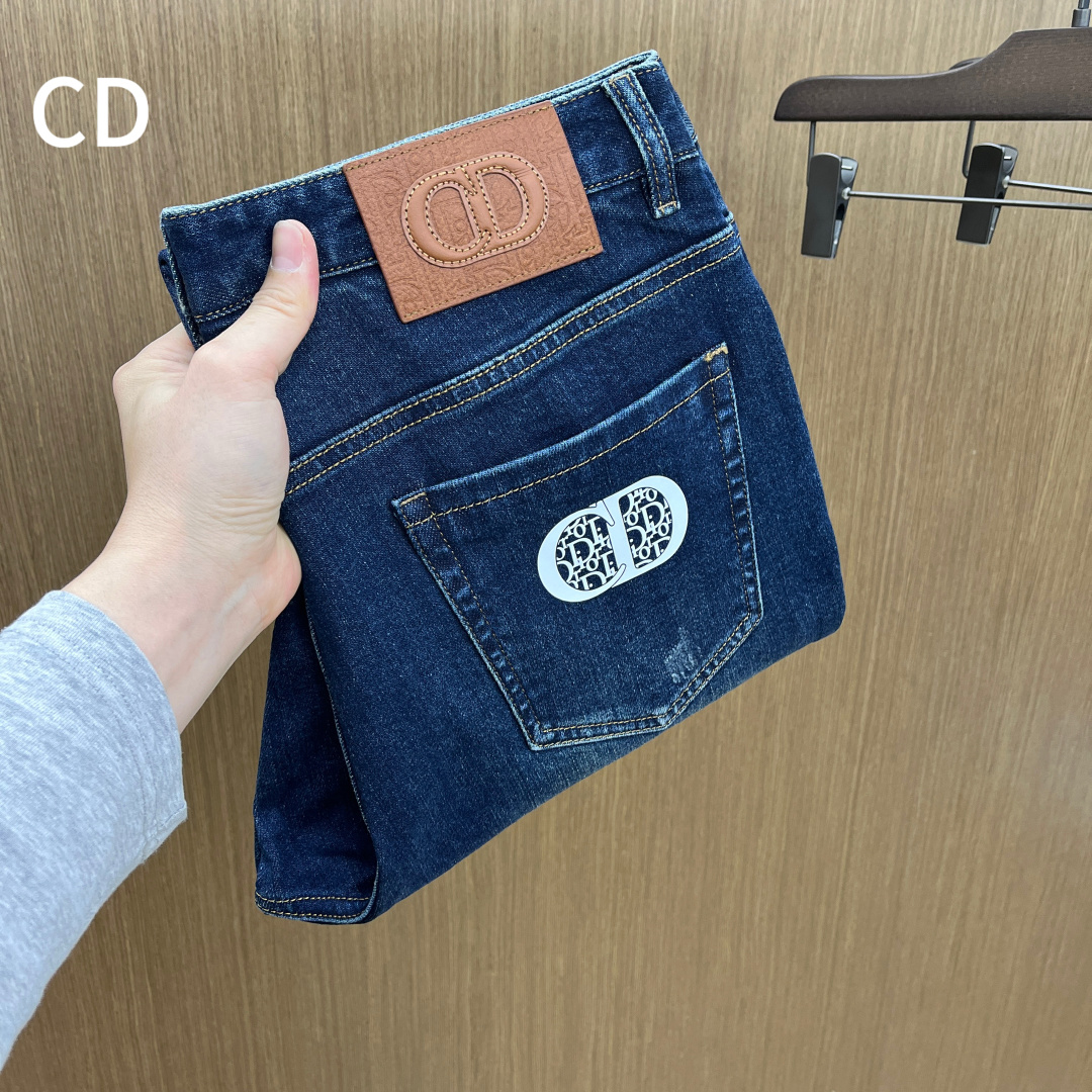 秋冬 CD 🔥🔥秋冬新品休闲牛仔裤 官网同步发售，裤身工艺设计，进口客供辅料、面料定制，代工厂出品免检！