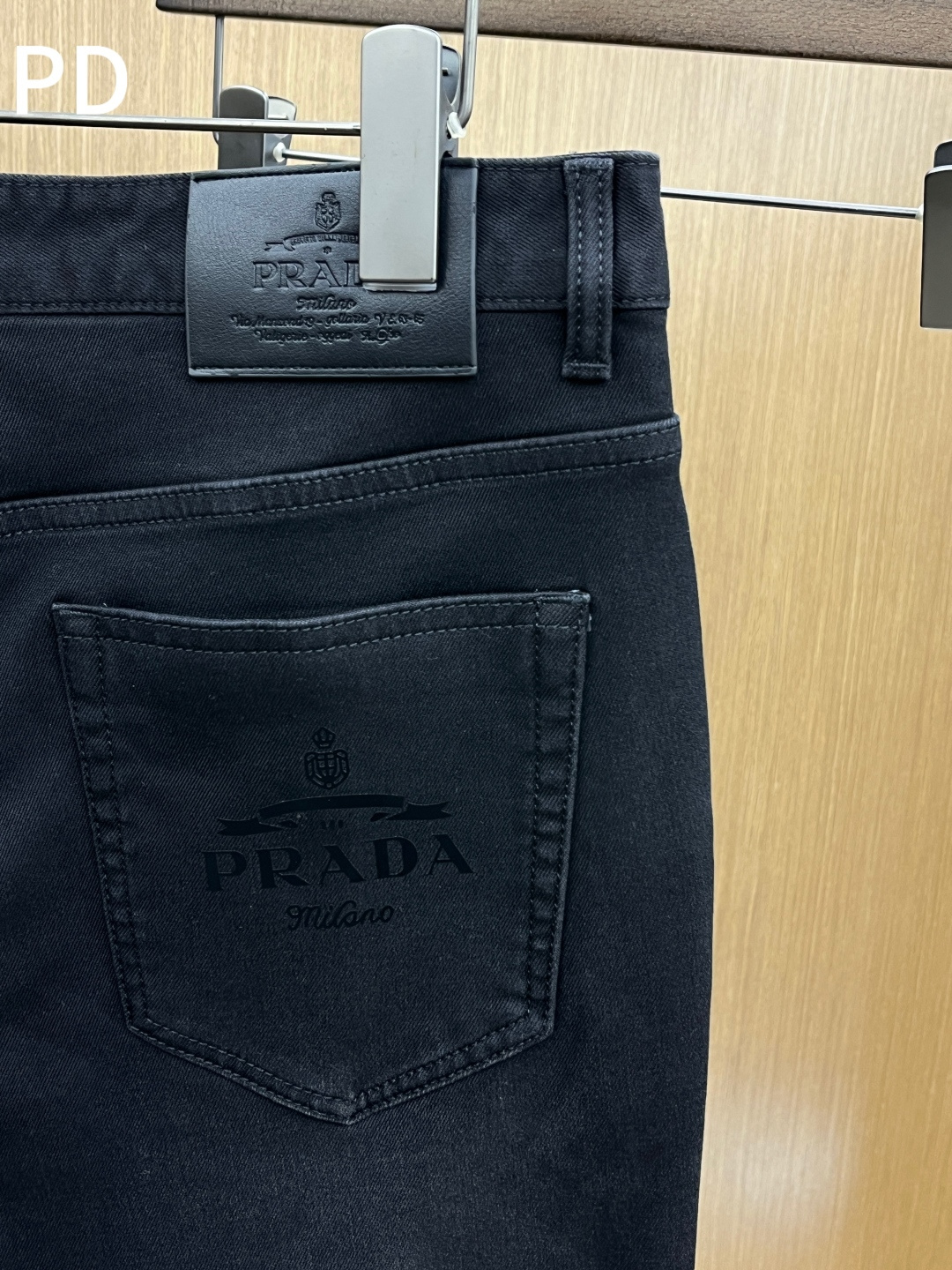 秋冬 CD 🔥🔥秋冬新品休闲牛仔裤 官网同步发售，裤身工艺设计，进口客供辅料、面料定制，代工厂出品免检！