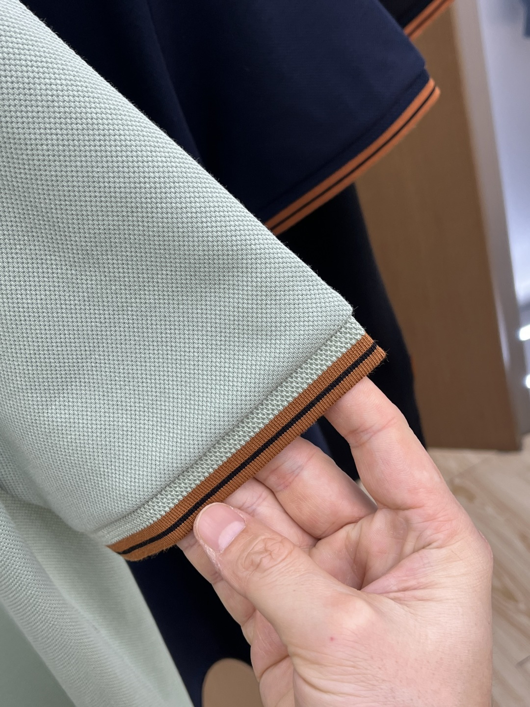 早春 ZZ 🔥🔥早春新款男士标识短袖Polo衫，延续经典商务休闲翻领POLO恤.该款Polo衫采用丝光双