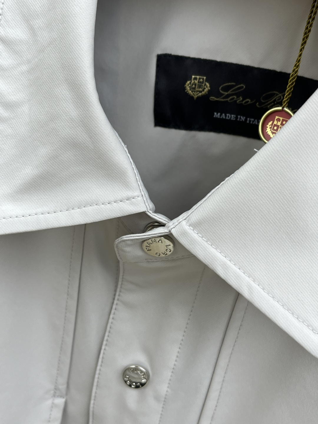 早春 Loro Piana 🔥🔥早春轻奢系列，最新时尚翻领夹克外套..处处细节显工艺足够的高级 结构性剪