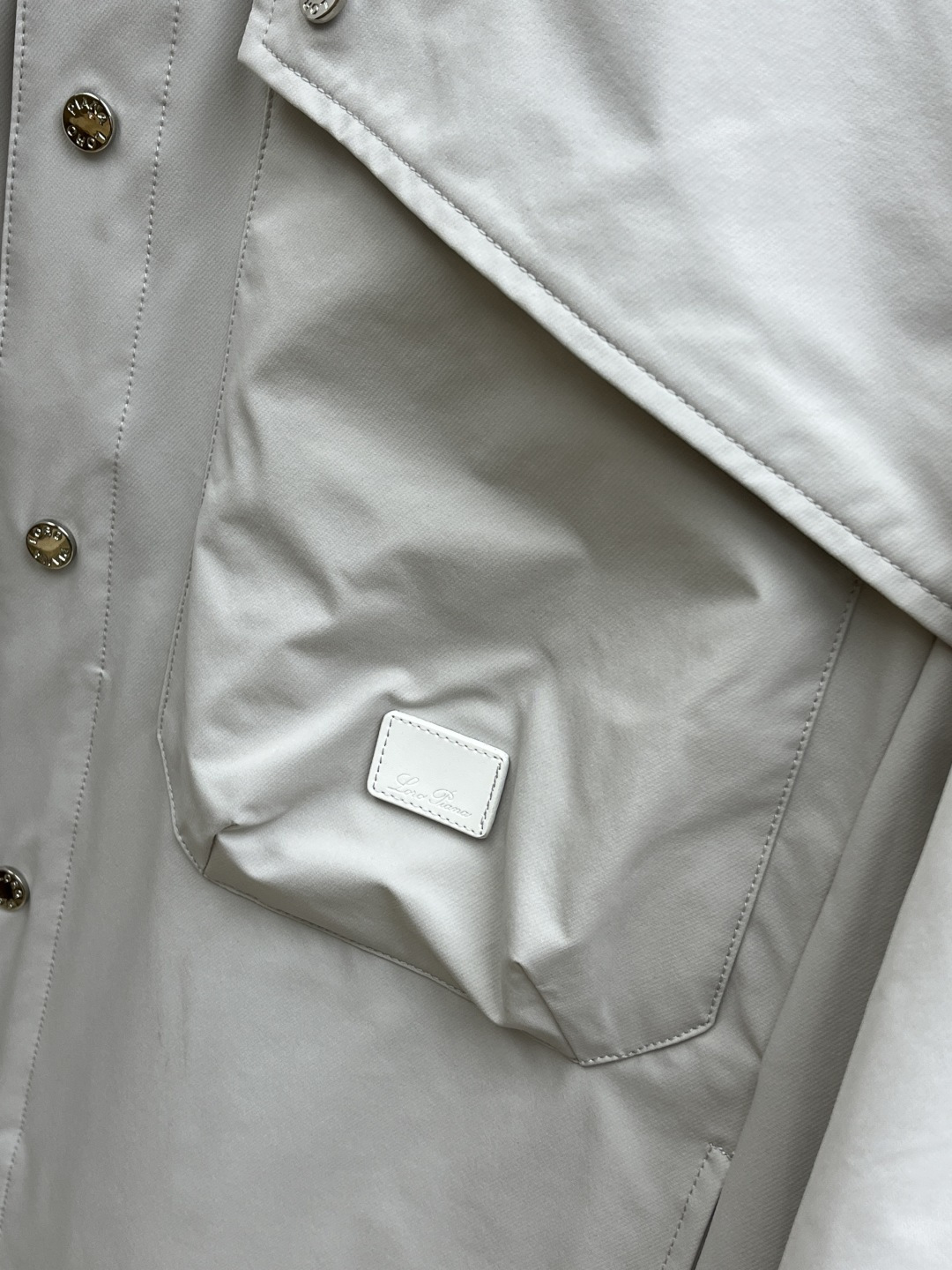 早春 Loro Piana 🔥🔥早春轻奢系列，最新时尚翻领夹克外套..处处细节显工艺足够的高级 结构性剪