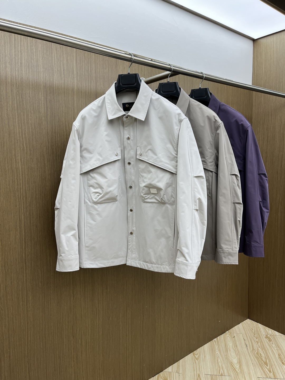 早春 Loro Piana 🔥🔥早春轻奢系列，最新时尚翻领夹克外套..处处细节显工艺足够的高级 结构性剪