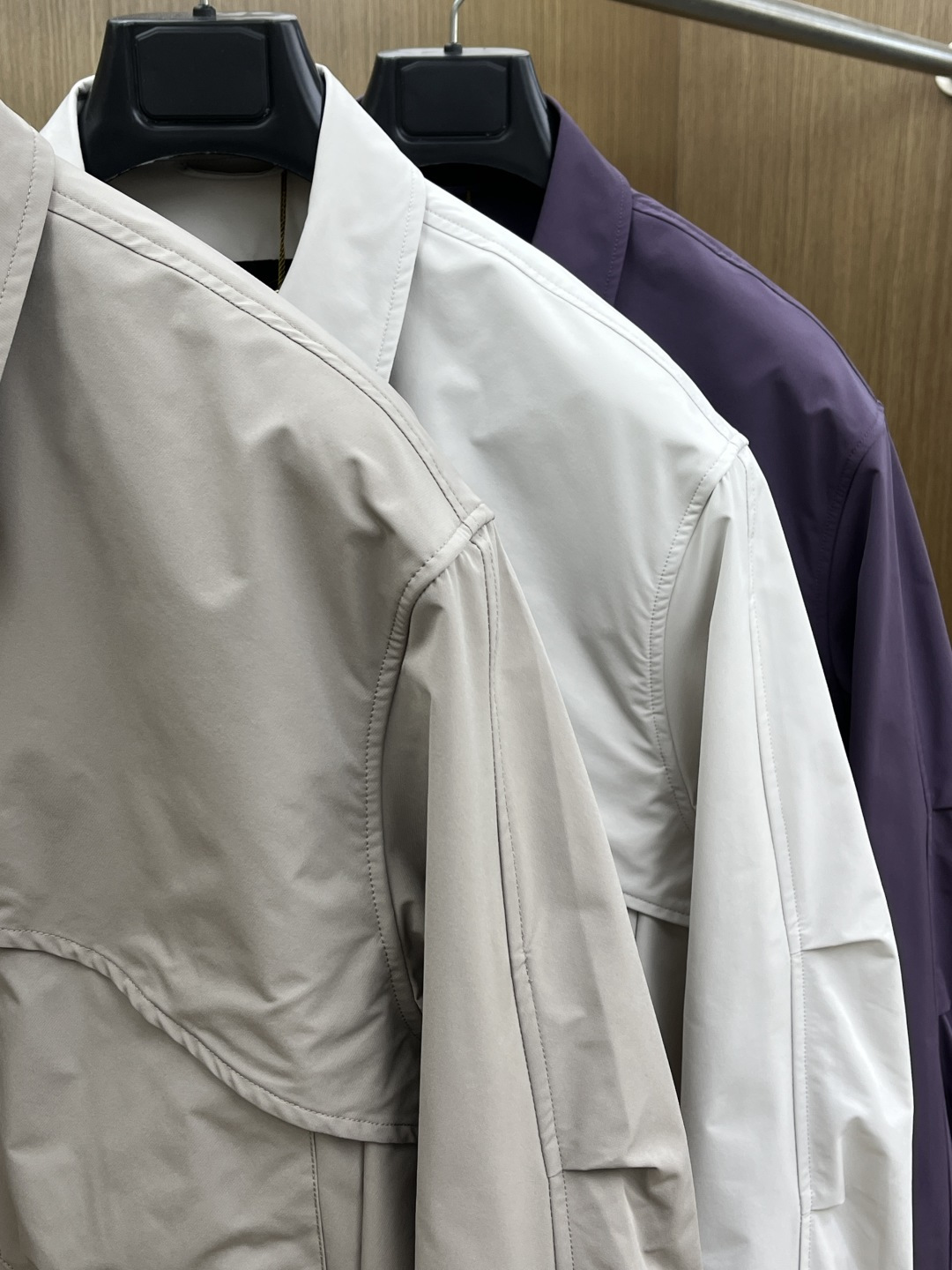 早春 Loro Piana 🔥🔥早春轻奢系列，最新时尚翻领夹克外套..处处细节显工艺足够的高级 结构性剪