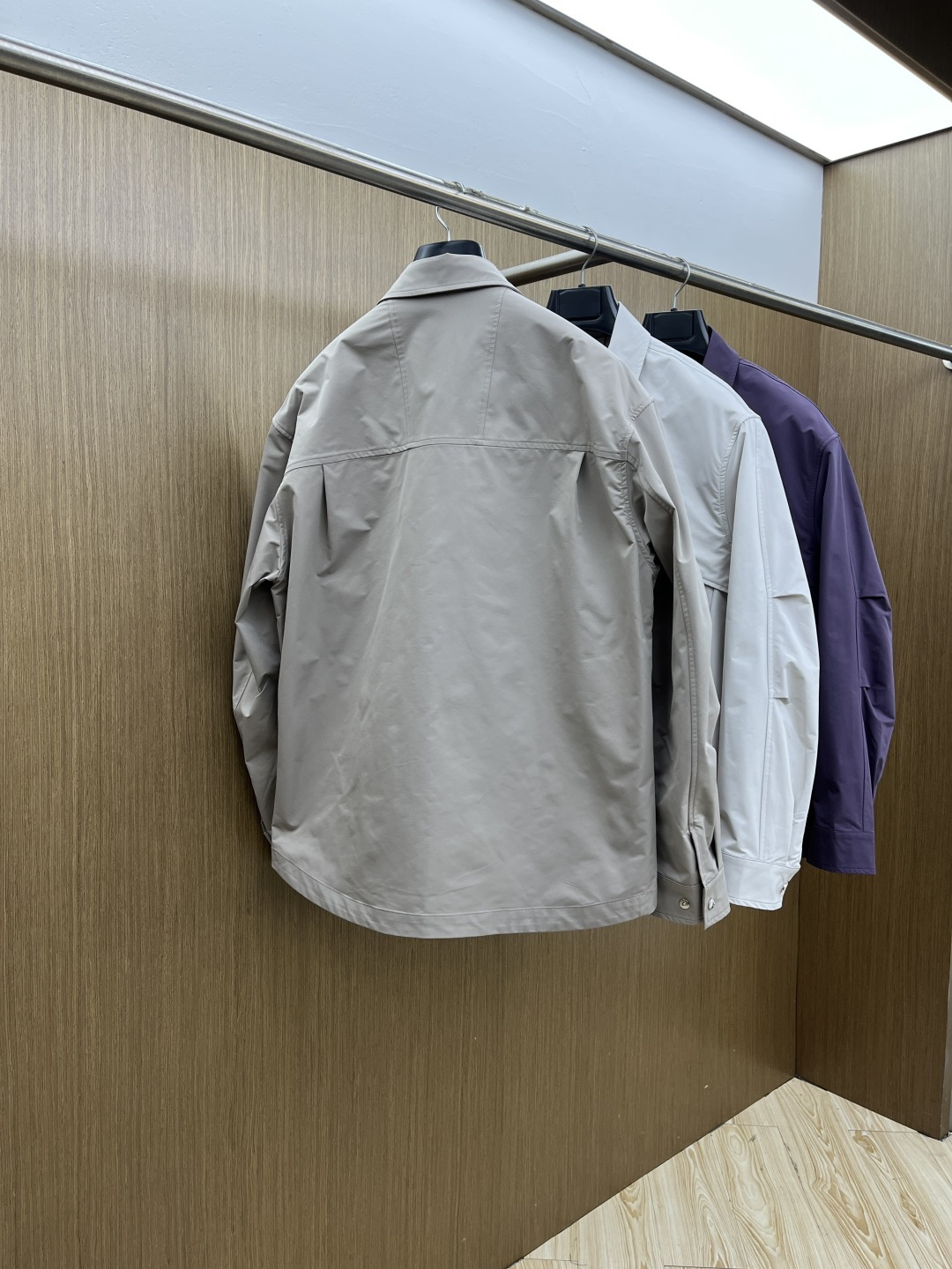 早春 Loro Piana 🔥🔥早春轻奢系列，最新时尚翻领夹克外套..处处细节显工艺足够的高级 结构性剪