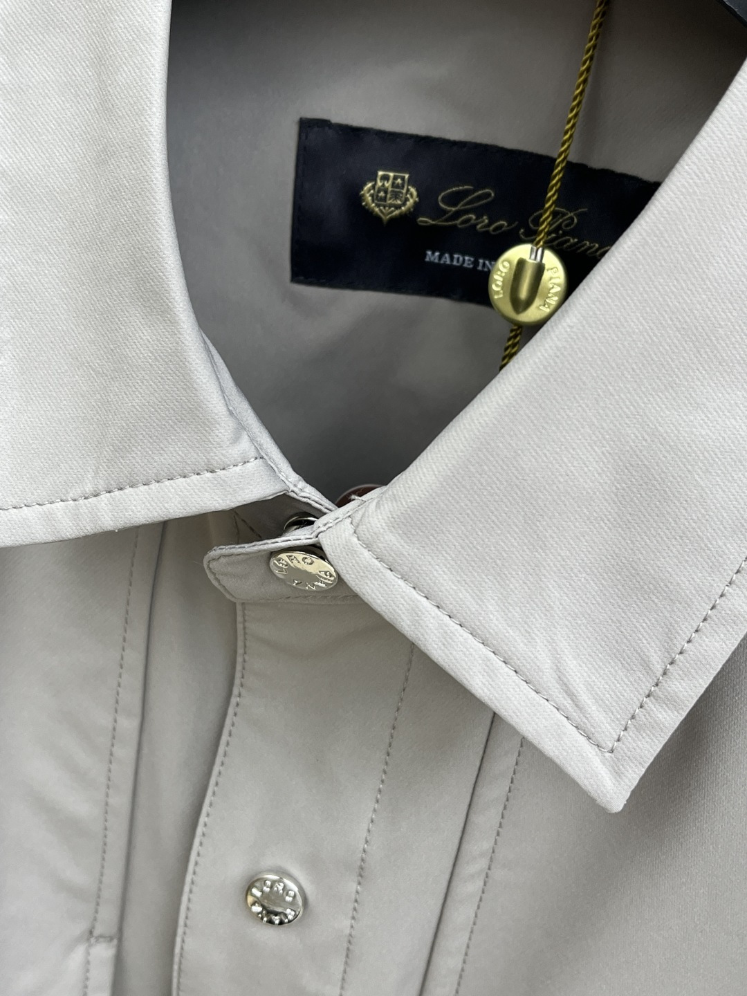 早春 Loro Piana 🔥🔥早春轻奢系列，最新时尚翻领夹克外套..处处细节显工艺足够的高级 结构性剪