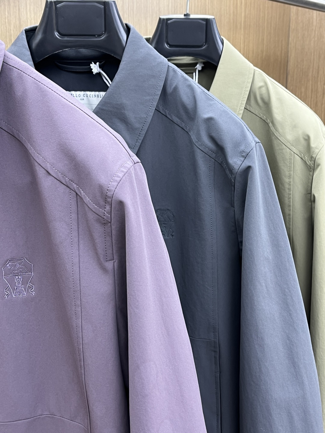 早春 Bc 🔥🔥早春系列，最新时尚翻领夹克外套.胸前logo刺绣.处处细节显工艺足够的高级 结构性剪裁的