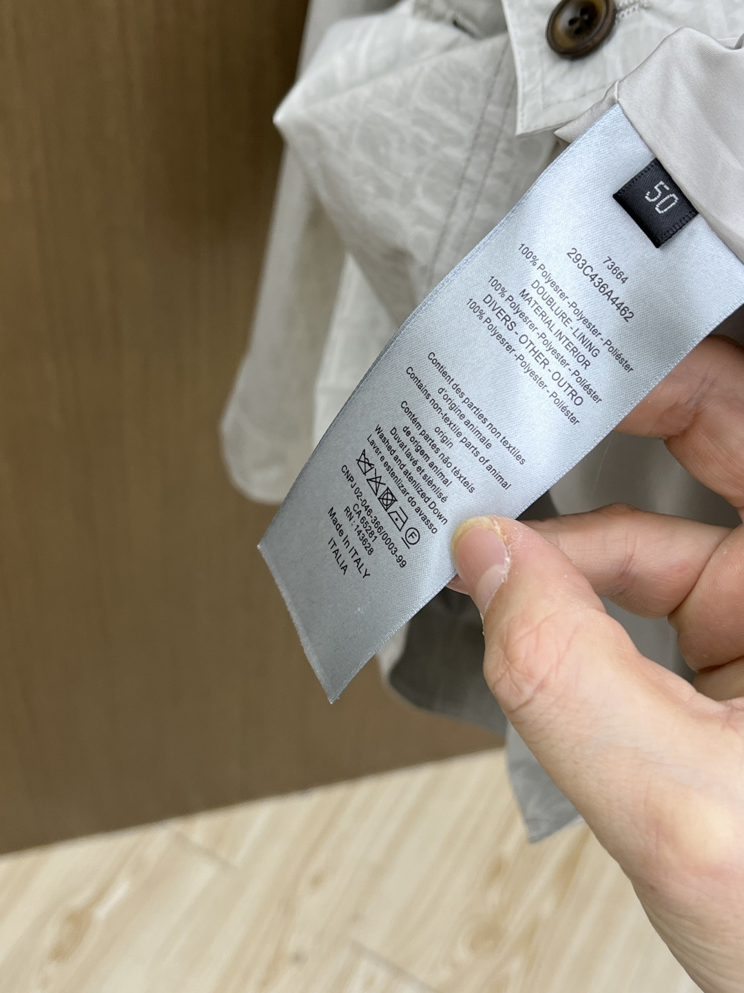 早春 CD 🔥🔥早春系列，最新时尚提花翻领夹克外套.处处细节显工艺足够的高级 结构性剪裁的设计改变来展现