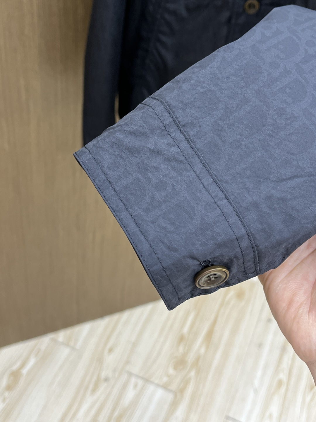 早春 CD 🔥🔥早春系列，最新时尚提花翻领夹克外套.处处细节显工艺足够的高级 结构性剪裁的设计改变来展现