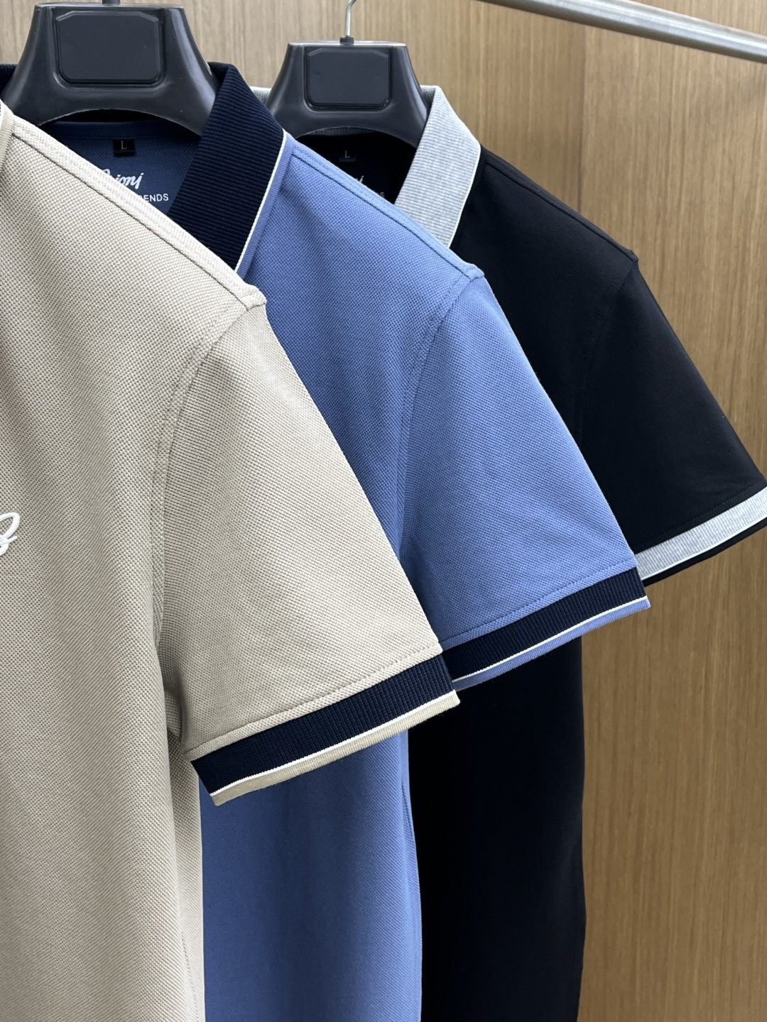 早春 Bunoi 🔥🔥早春新款男士标识短袖Polo衫，延续经典商务休闲翻领POLO恤.该款Polo衫采用