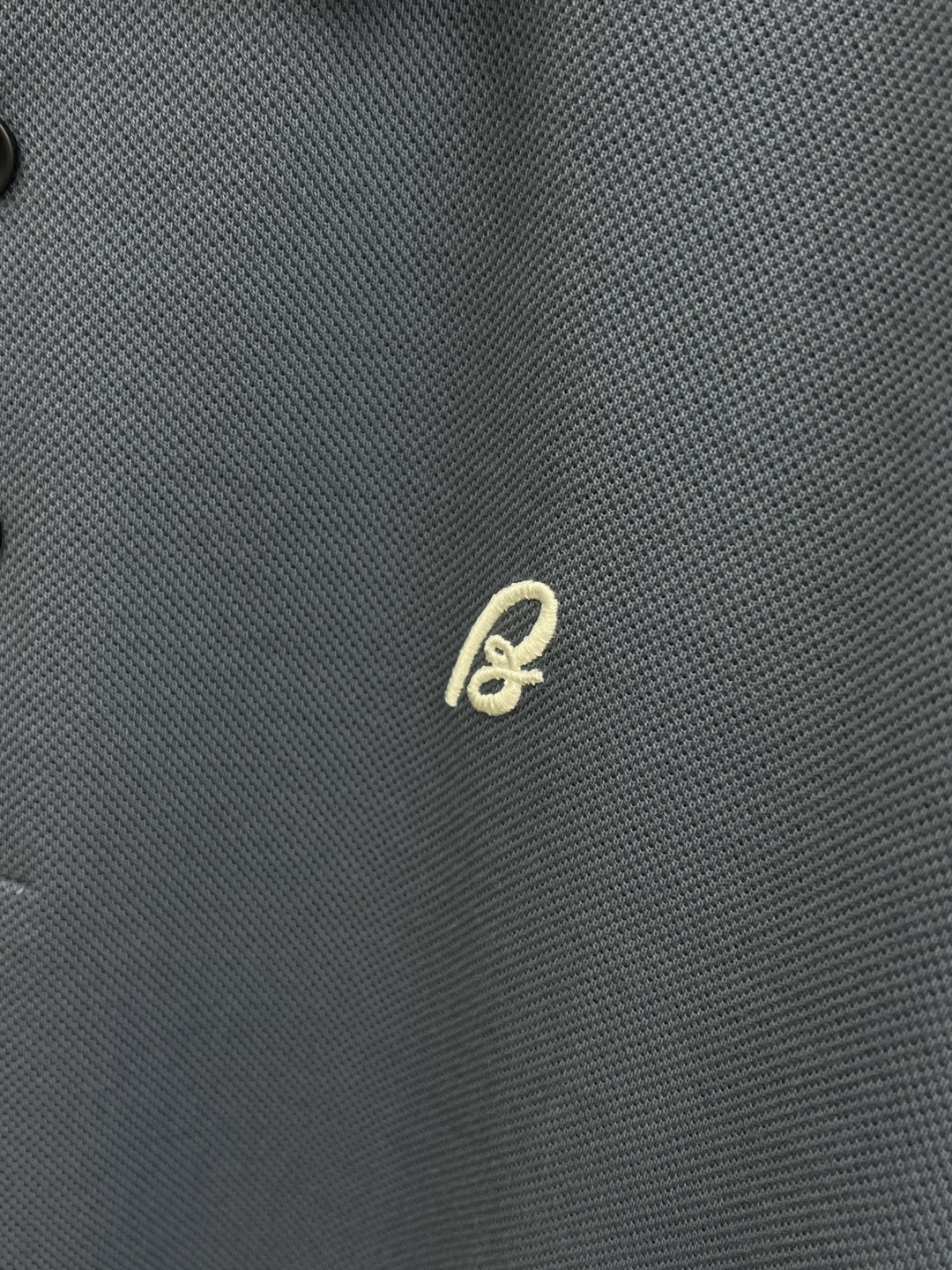 早春 Bunoi 🔥🔥早春新款男士标识短袖Polo衫，延续经典商务休闲翻领POLO恤.该款Polo衫采用