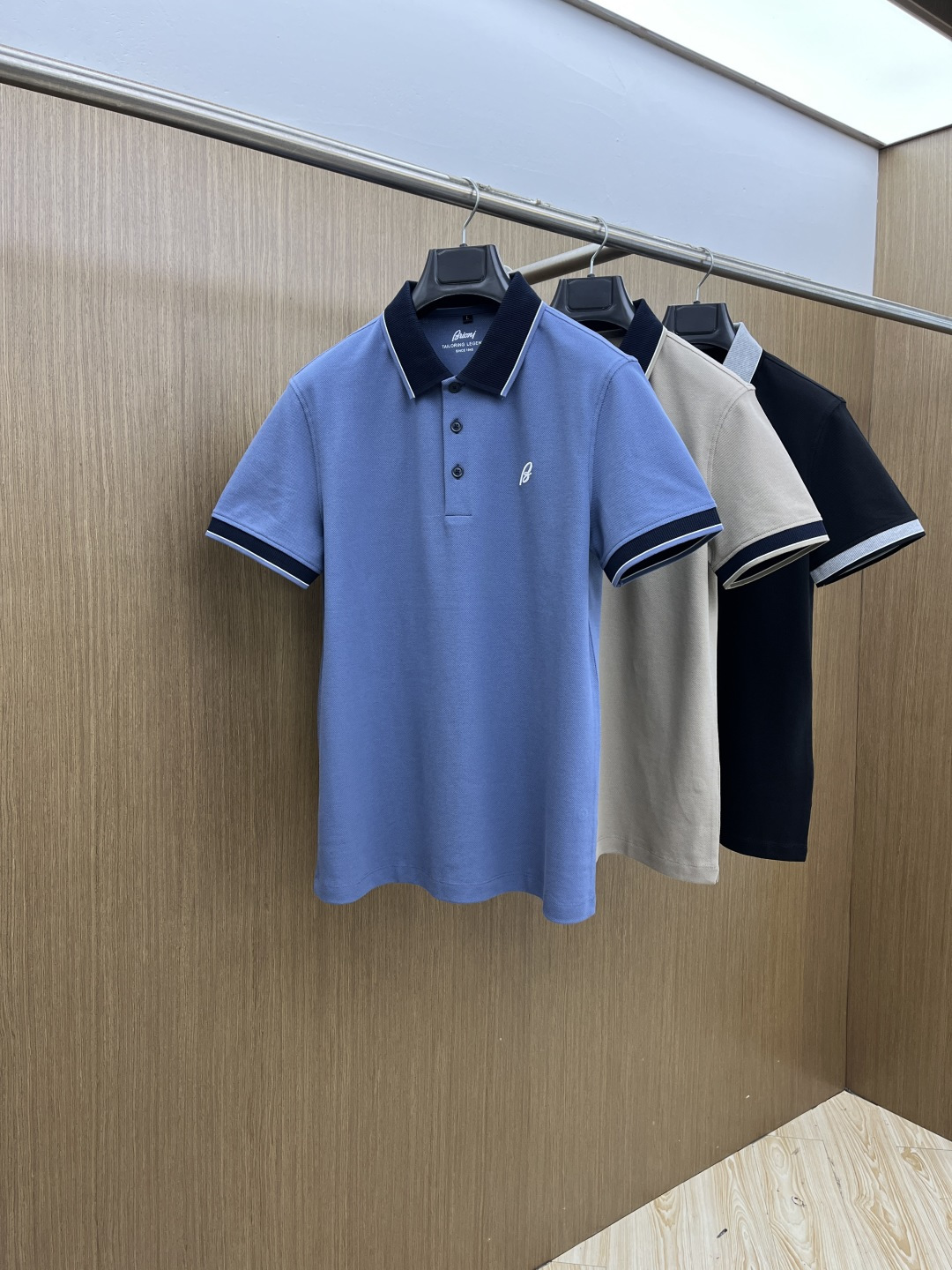 早春 Bunoi 🔥🔥早春新款男士标识短袖Polo衫，延续经典商务休闲翻领POLO恤.该款Polo衫采用