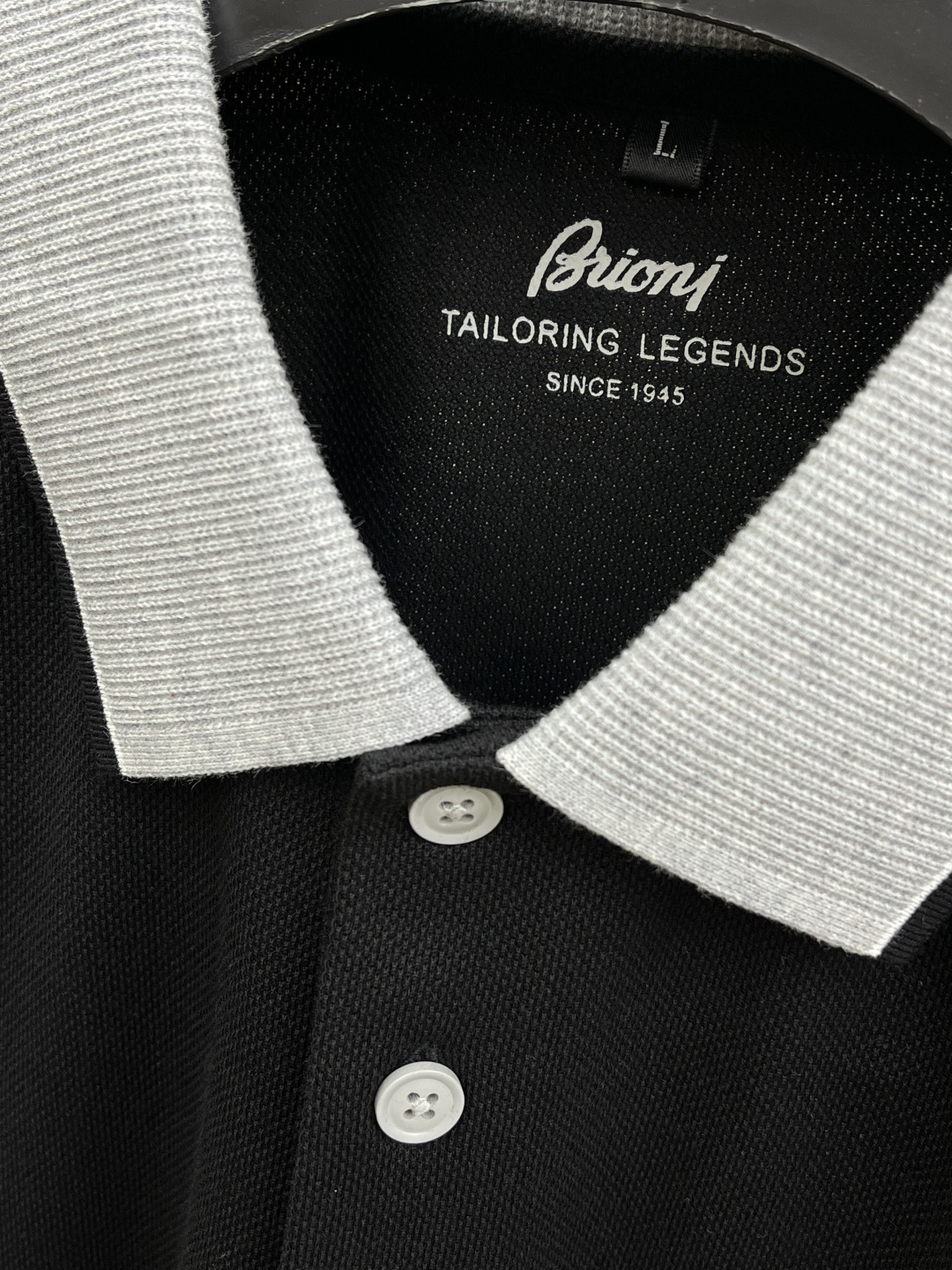 早春 Bunoi 🔥🔥早春新款男士标识短袖Polo衫，延续经典商务休闲翻领POLO恤.该款Polo衫采用