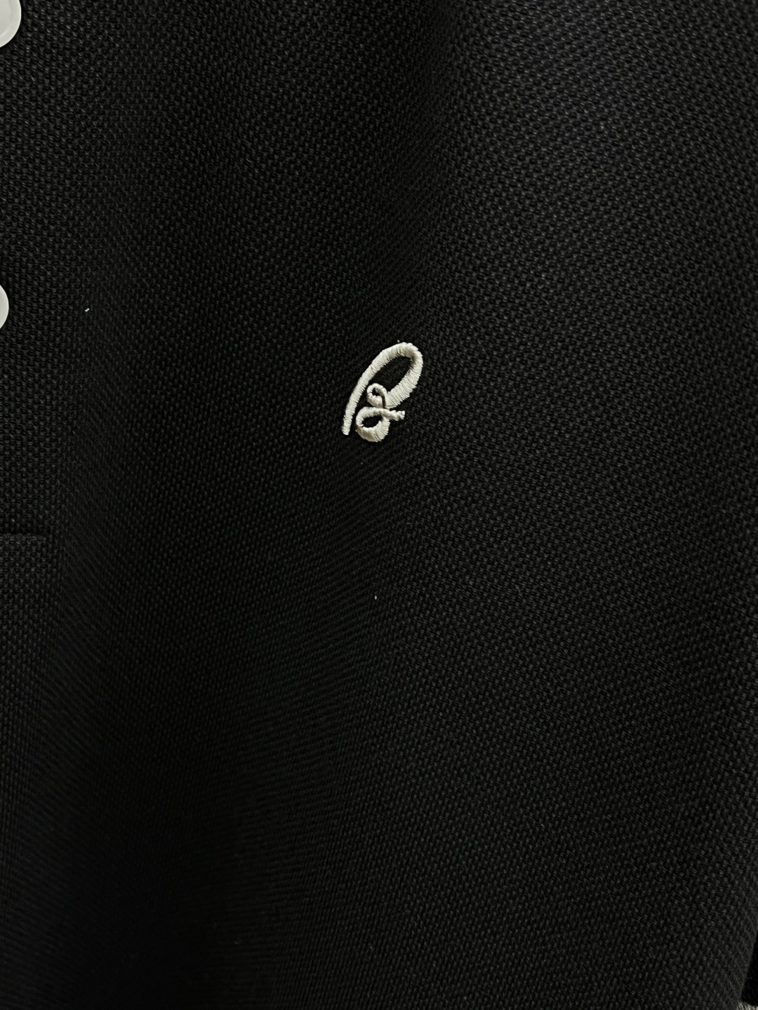 早春 Bunoi 🔥🔥早春新款男士标识短袖Polo衫，延续经典商务休闲翻领POLO恤.该款Polo衫采用