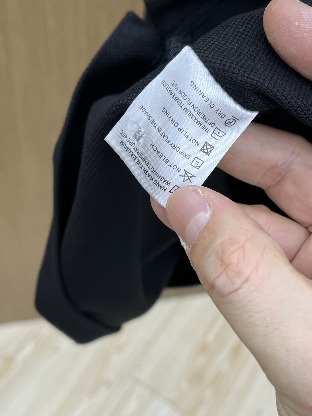 早春 Bunoi 🔥🔥早春新款男士标识短袖Polo衫，延续经典商务休闲翻领POLO恤.该款Polo衫采用