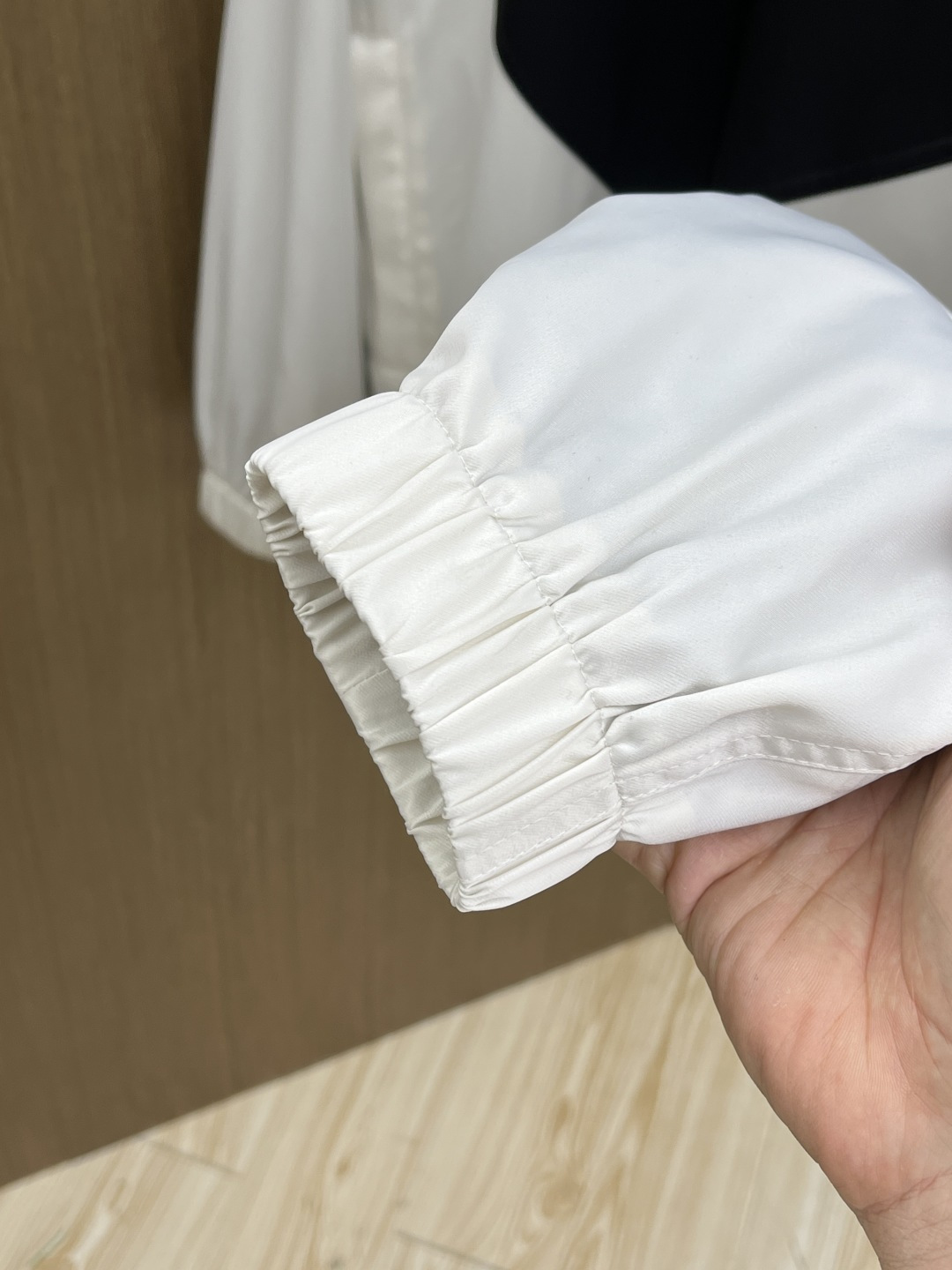 早春款 LV 🔥🔥早春休闲系列，最新时尚立领夹克外套.大胆前卫的撞色设计，处处细节显工艺足够的高级 结构