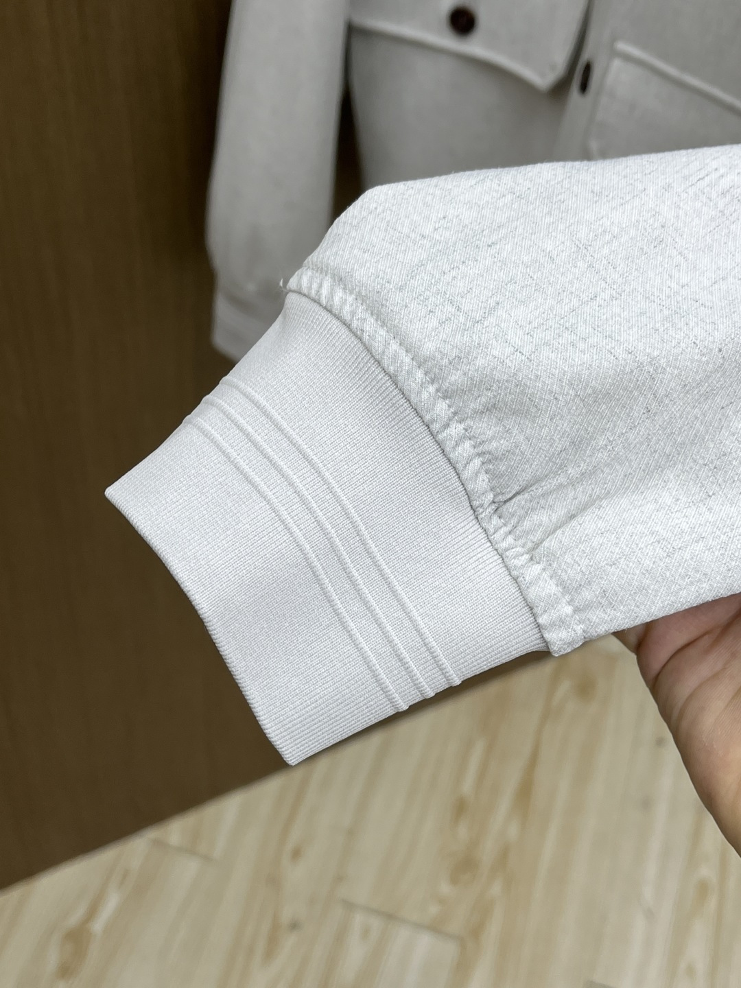 早春款 Loro Piana 🔥🔥早春轻奢老钱风系列，最新时尚排扣立领夹克外套.简约不单一，处处细节显工