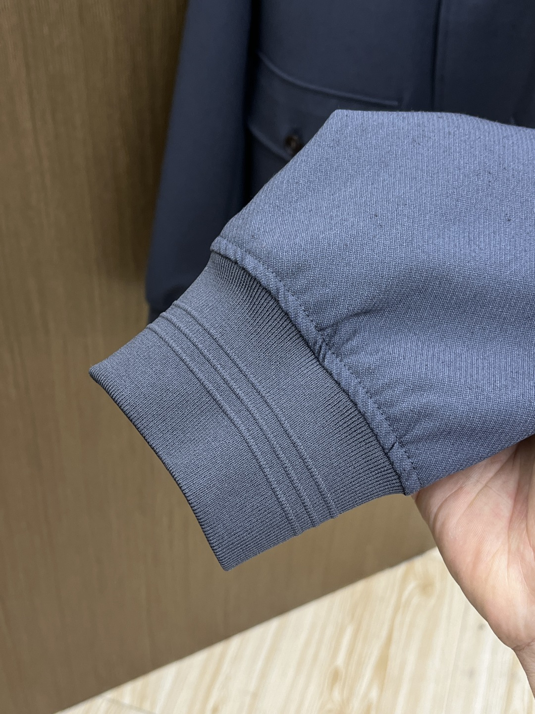 早春款 Loro Piana 🔥🔥早春轻奢老钱风系列，最新时尚排扣立领夹克外套.简约不单一，处处细节显工