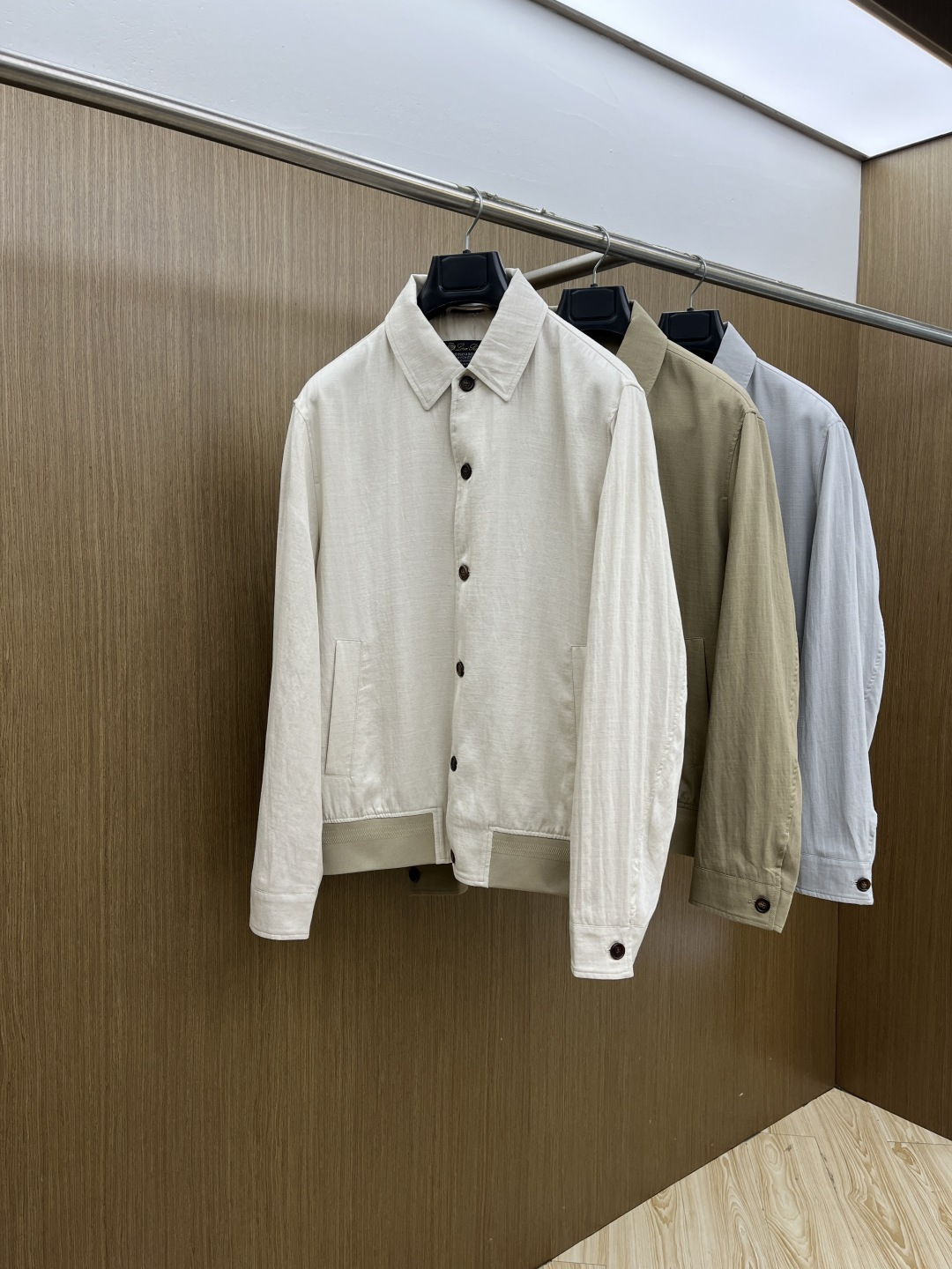 早春款 Loro Piana 🔥🔥早春轻奢老钱风系列，最新时尚翻领夹克外套.纹理定织面料，处处细节显工艺