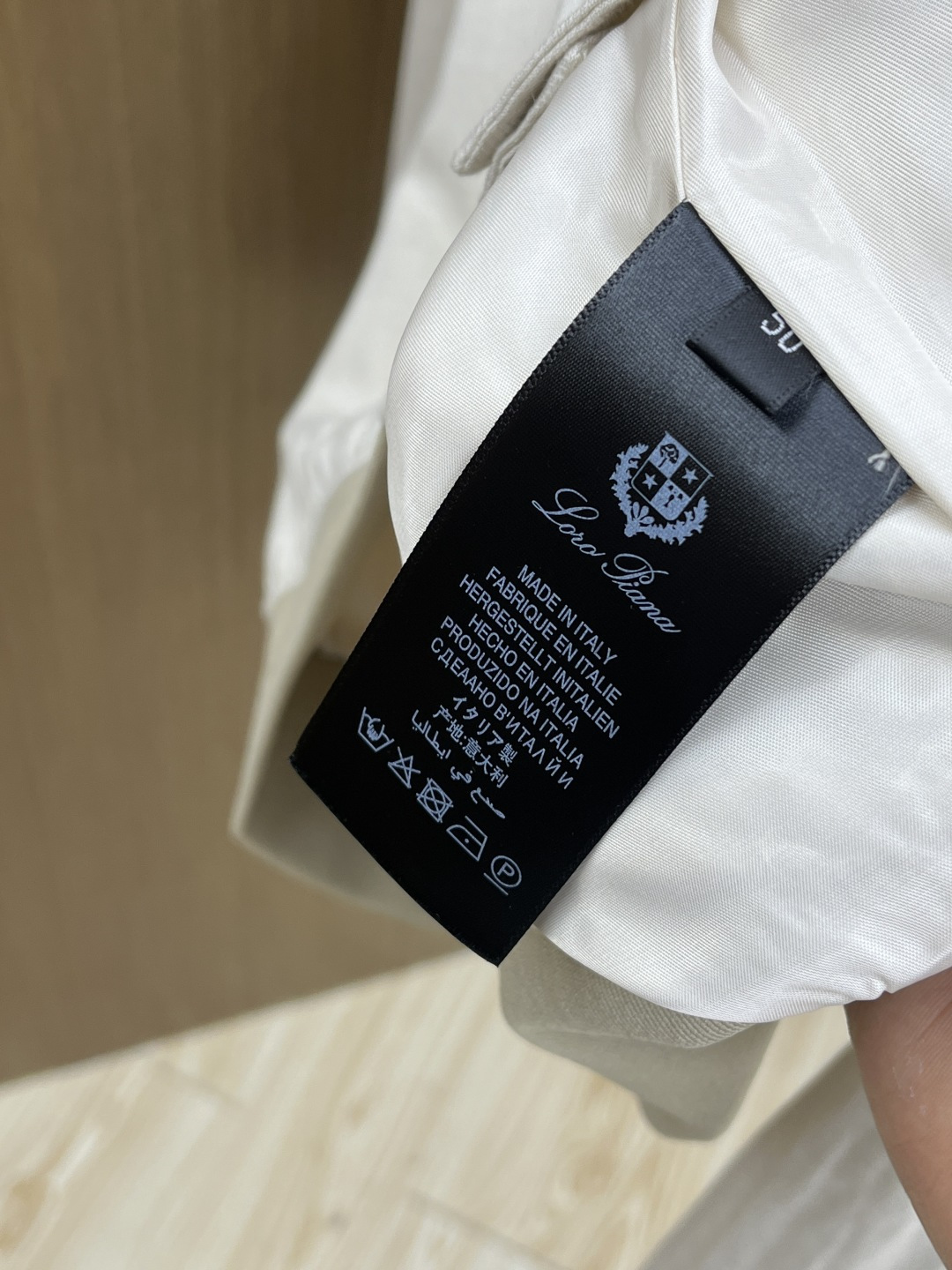 早春款 Loro Piana 🔥🔥早春轻奢老钱风系列，最新时尚翻领夹克外套.纹理定织面料，处处细节显工艺