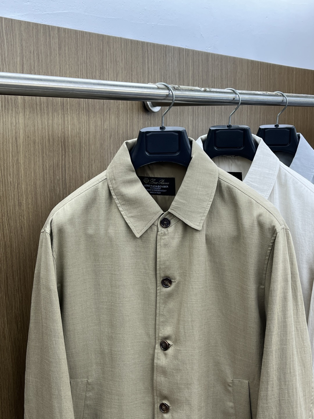 早春款 Loro Piana 🔥🔥早春轻奢老钱风系列，最新时尚翻领夹克外套.纹理定织面料，处处细节显工艺