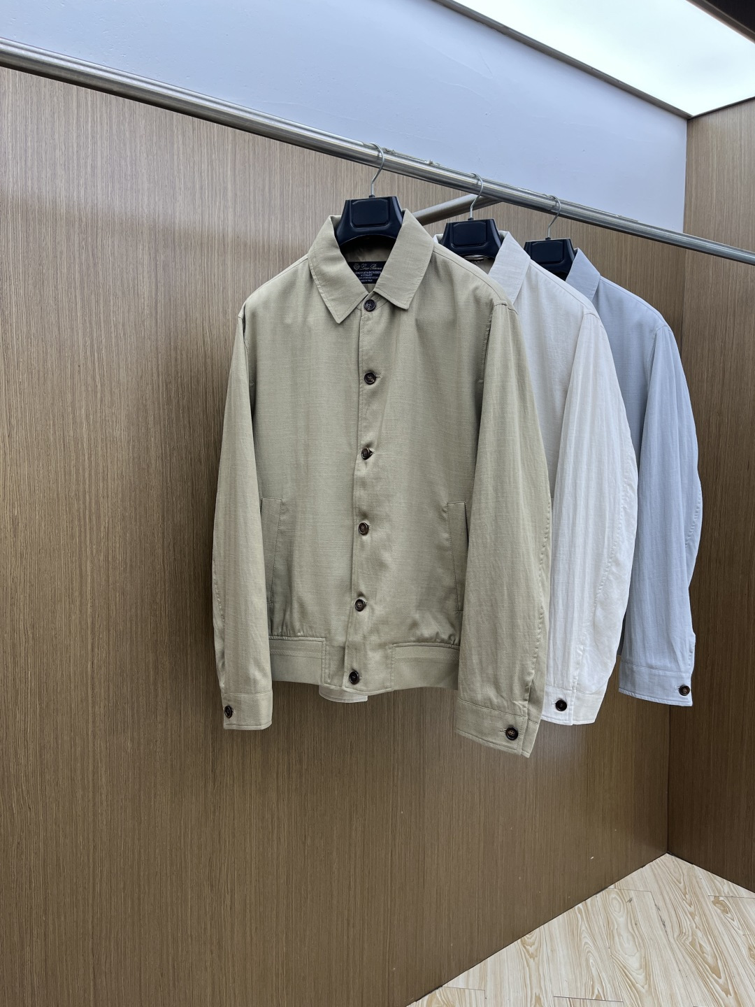 早春款 Loro Piana 🔥🔥早春轻奢老钱风系列，最新时尚翻领夹克外套.纹理定织面料，处处细节显工艺