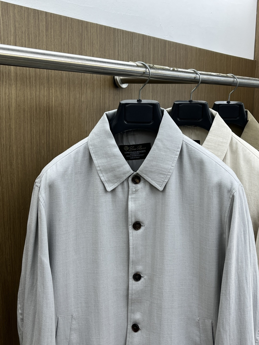 早春款 Loro Piana 🔥🔥早春轻奢老钱风系列，最新时尚翻领夹克外套.纹理定织面料，处处细节显工艺