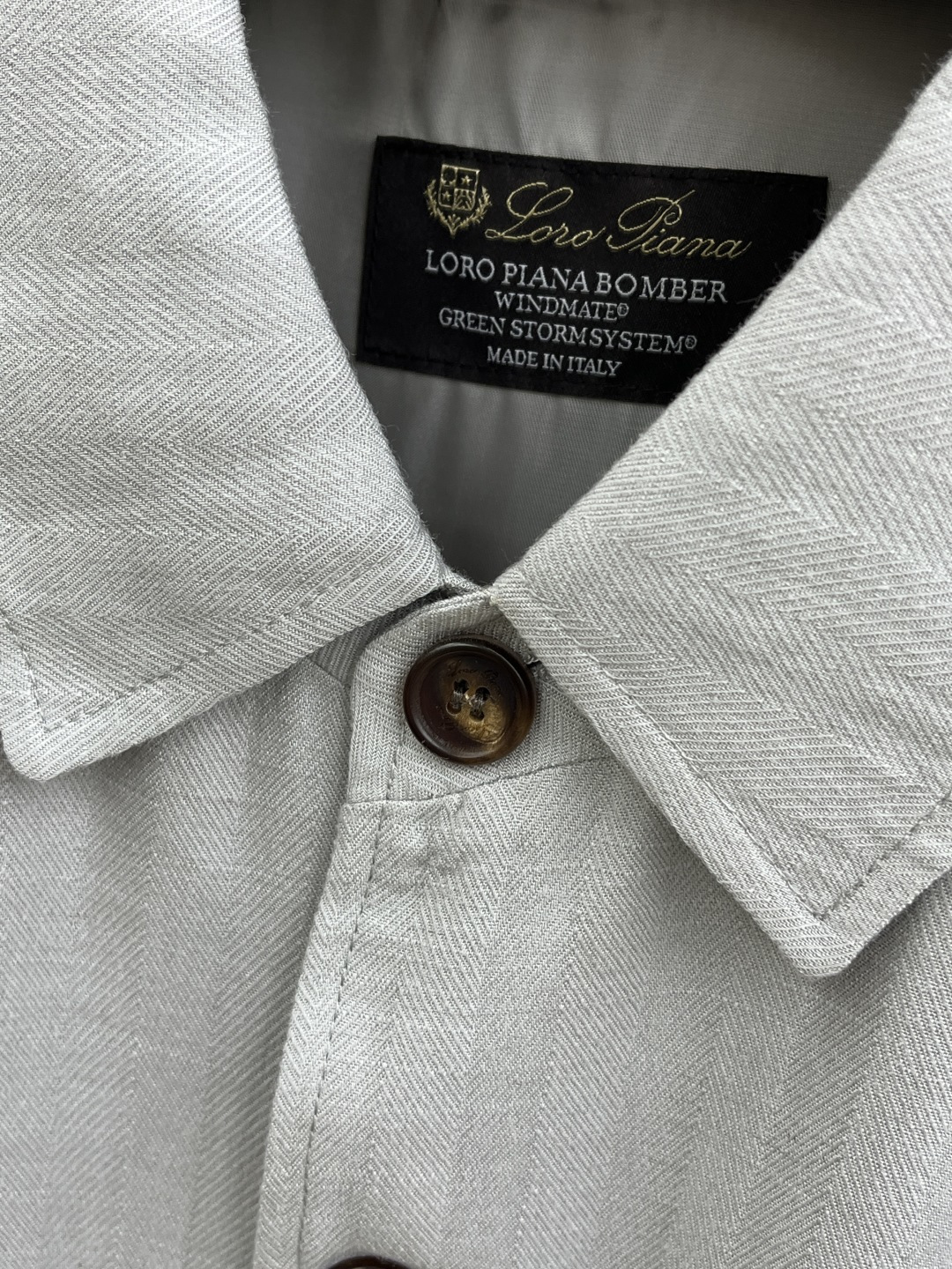 早春款 Loro Piana 🔥🔥早春轻奢老钱风系列，最新时尚翻领夹克外套.纹理定织面料，处处细节显工艺