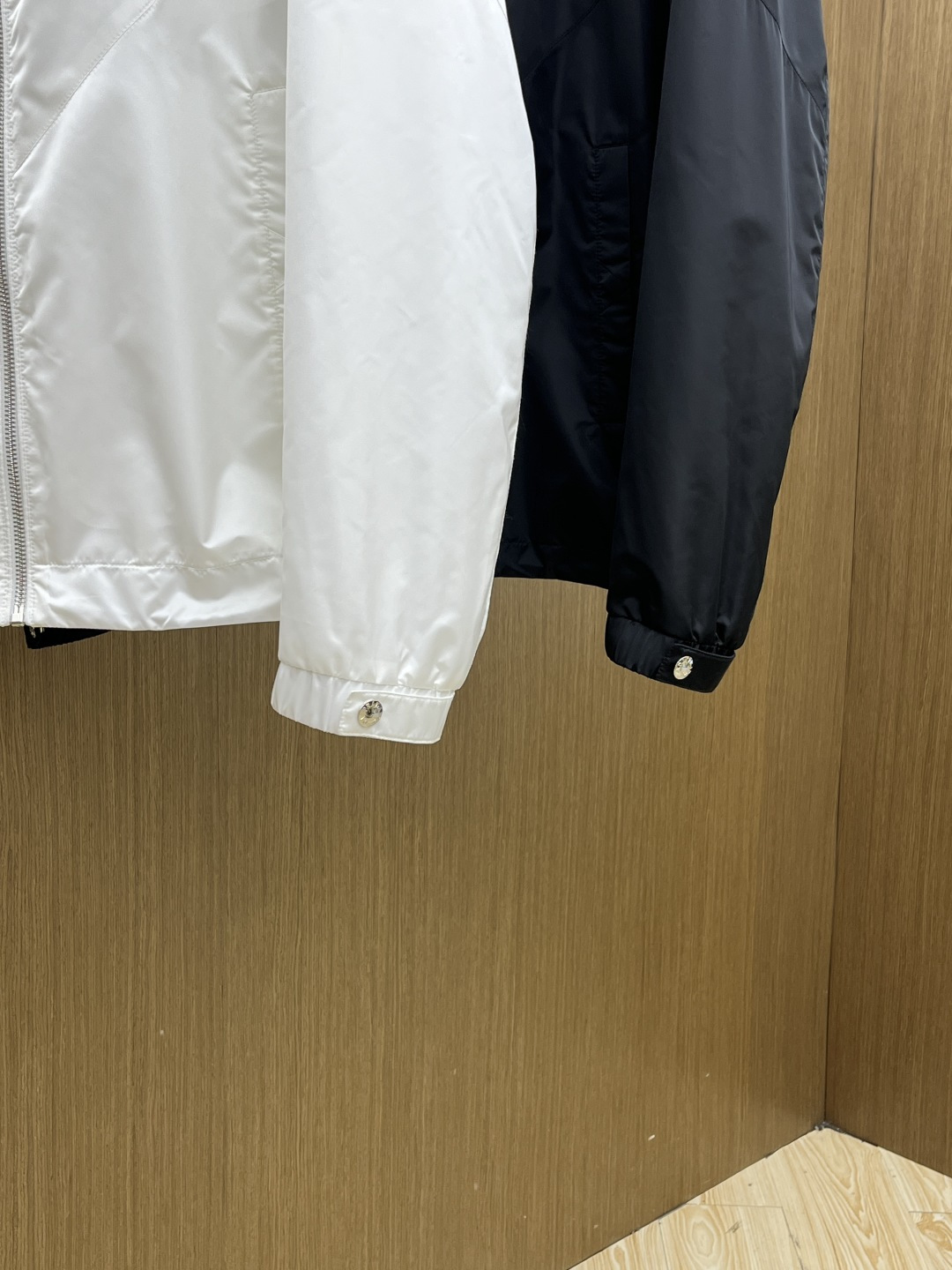 早春款 PD 🔥🔥早春系列，最新时尚立领夹克外套.处处细节显工艺足够的高级 结构性剪裁的设计改变来展现男