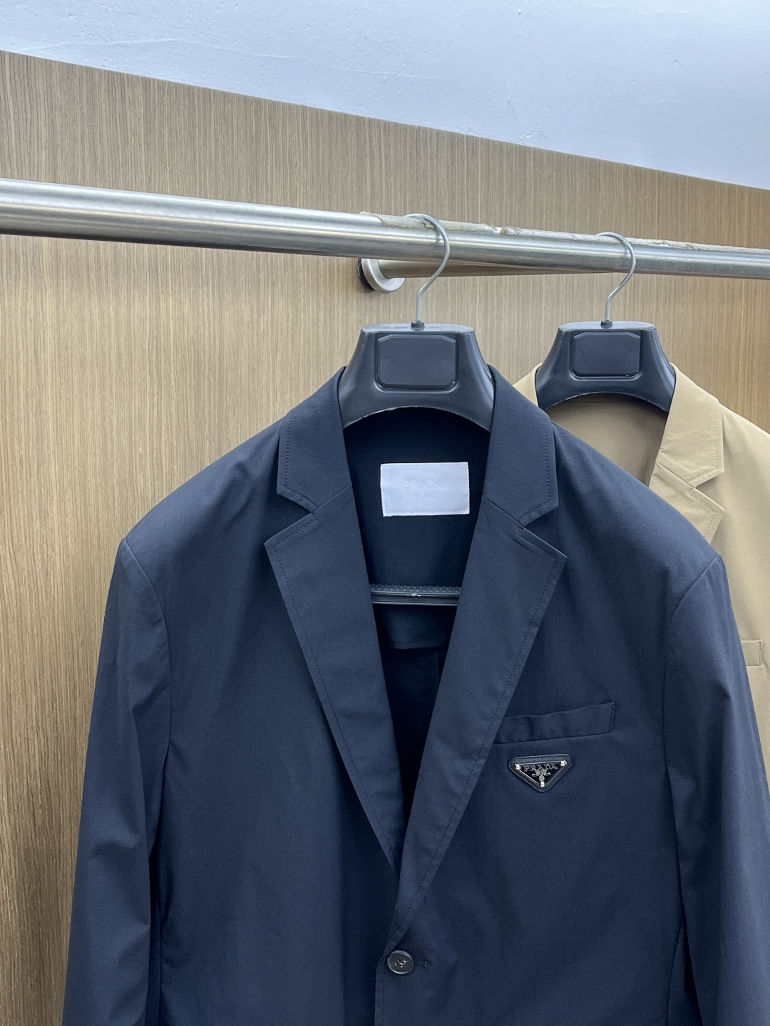 早春款 PD 🔥🔥早春轻奢系列，最新时尚男款西装外套.定织定染面料。处处细节显工艺足够的高级 结构性剪裁