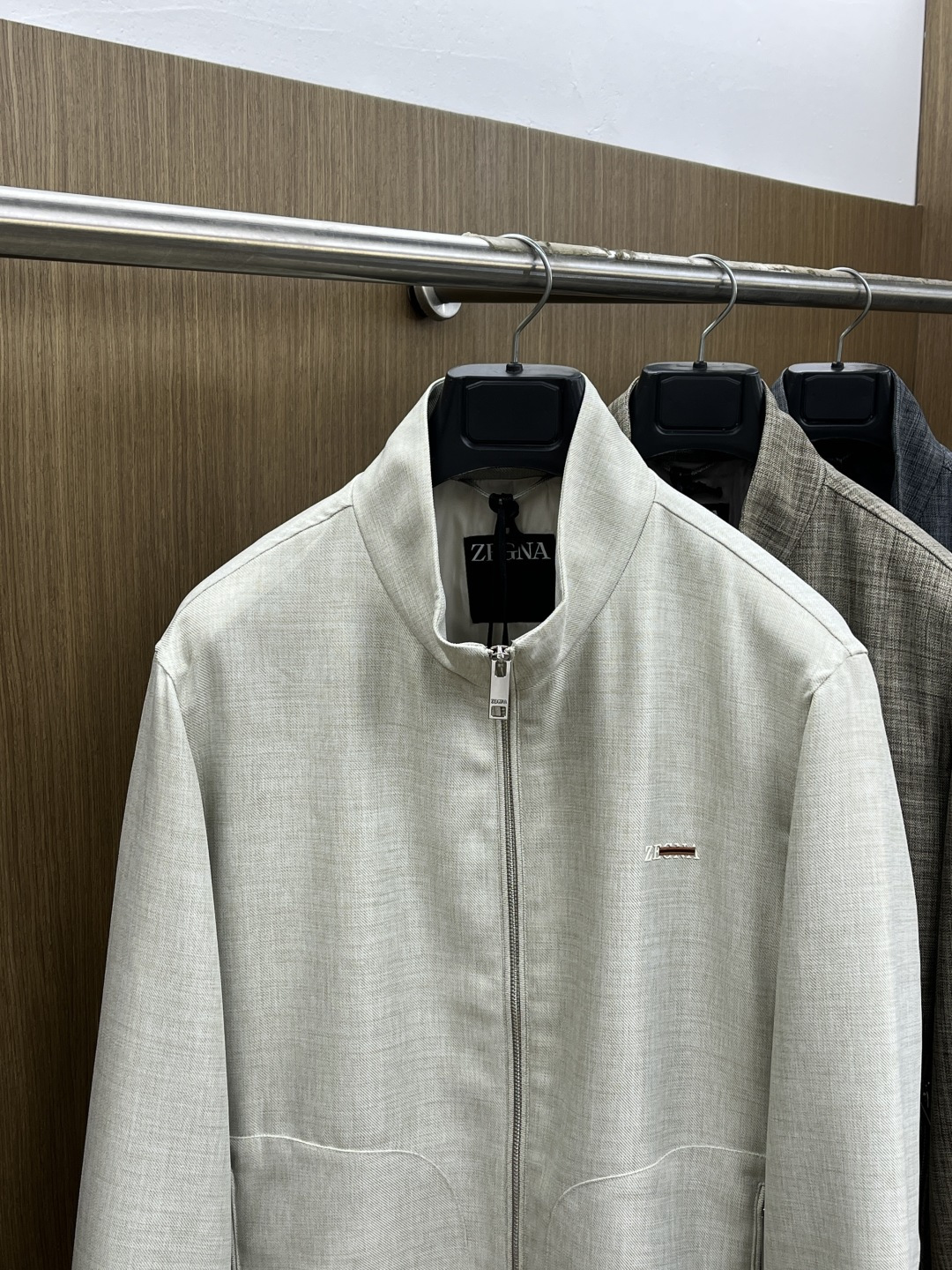 早春款 ZZ 🔥🔥早春轻奢老钱风棉麻系列，最新时尚立领夹克外套..处处细节显工艺足够的高级 结构性剪裁的