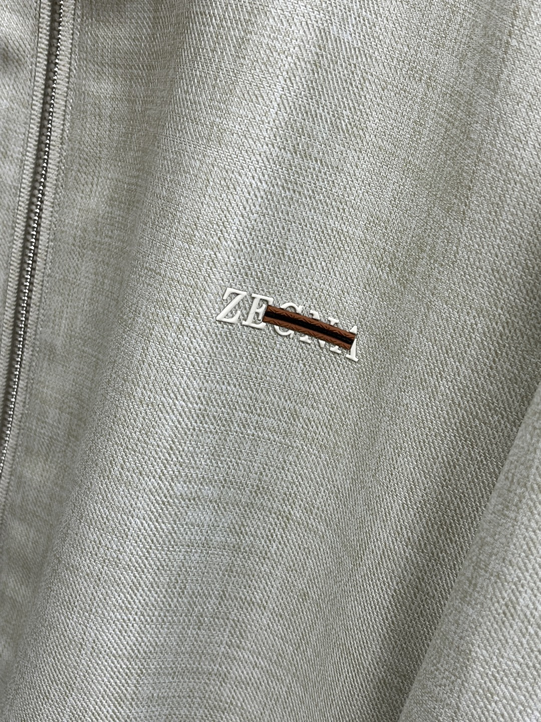 早春款 ZZ 🔥🔥早春轻奢老钱风棉麻系列，最新时尚立领夹克外套..处处细节显工艺足够的高级 结构性剪裁的