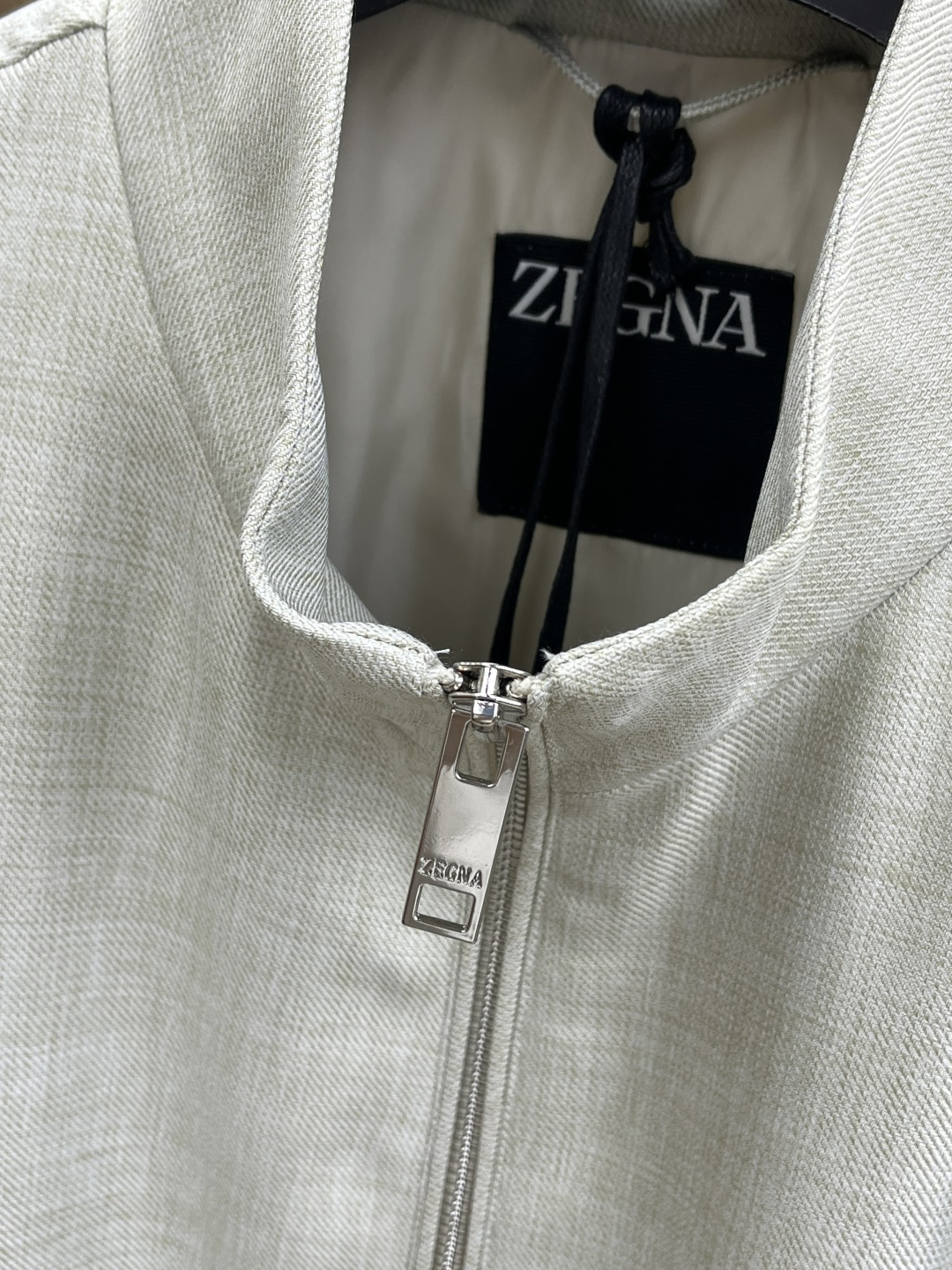 早春款 ZZ 🔥🔥早春轻奢老钱风棉麻系列，最新时尚立领夹克外套..处处细节显工艺足够的高级 结构性剪裁的