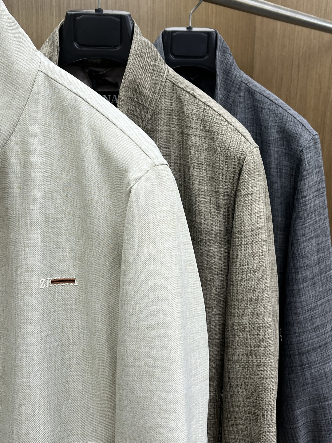 早春款 ZZ 🔥🔥早春轻奢老钱风棉麻系列，最新时尚立领夹克外套..处处细节显工艺足够的高级 结构性剪裁的