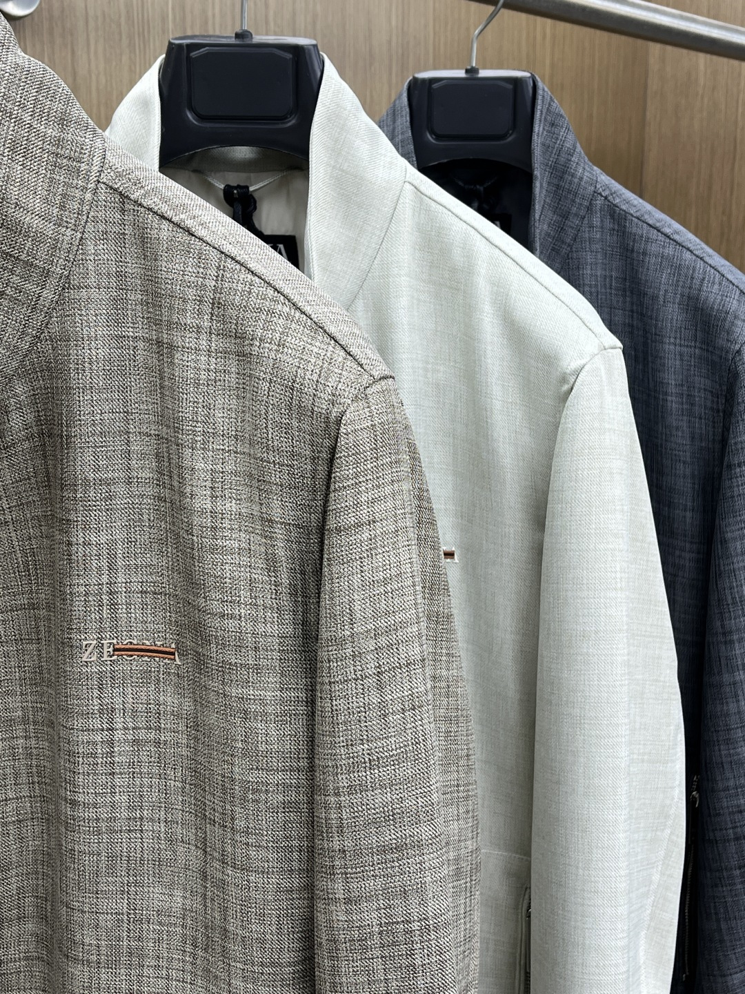 早春款 ZZ 🔥🔥早春轻奢老钱风棉麻系列，最新时尚立领夹克外套..处处细节显工艺足够的高级 结构性剪裁的