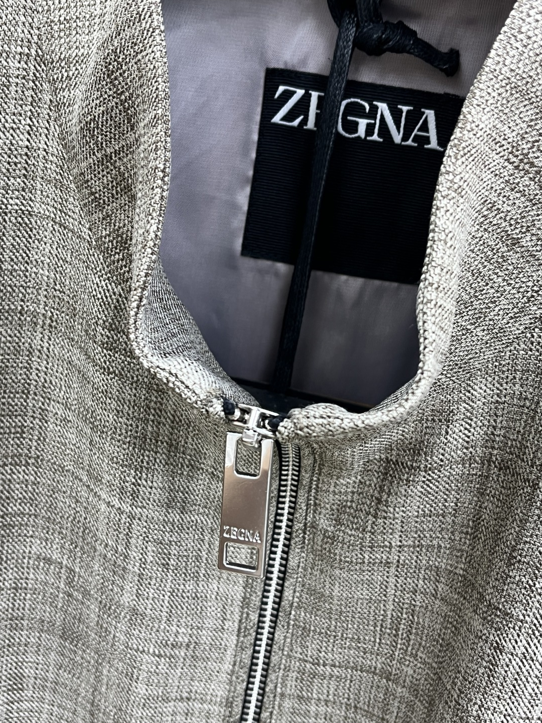 早春款 ZZ 🔥🔥早春轻奢老钱风棉麻系列，最新时尚立领夹克外套..处处细节显工艺足够的高级 结构性剪裁的