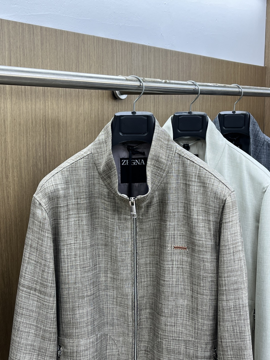 早春款 ZZ 🔥🔥早春轻奢老钱风棉麻系列，最新时尚立领夹克外套..处处细节显工艺足够的高级 结构性剪裁的