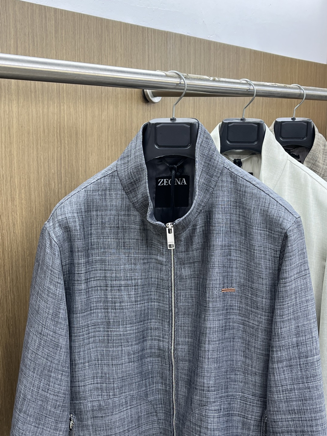 早春款 ZZ 🔥🔥早春轻奢老钱风棉麻系列，最新时尚立领夹克外套..处处细节显工艺足够的高级 结构性剪裁的