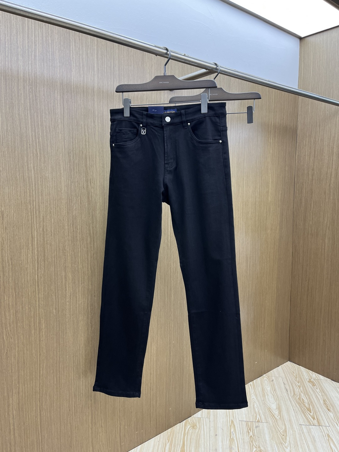 早春款 LV 🔥🔥高端定制 26早春新款薄款牛仔裤 柜台同步发售 原版定制复刻 客供五金辅料 原单品质 