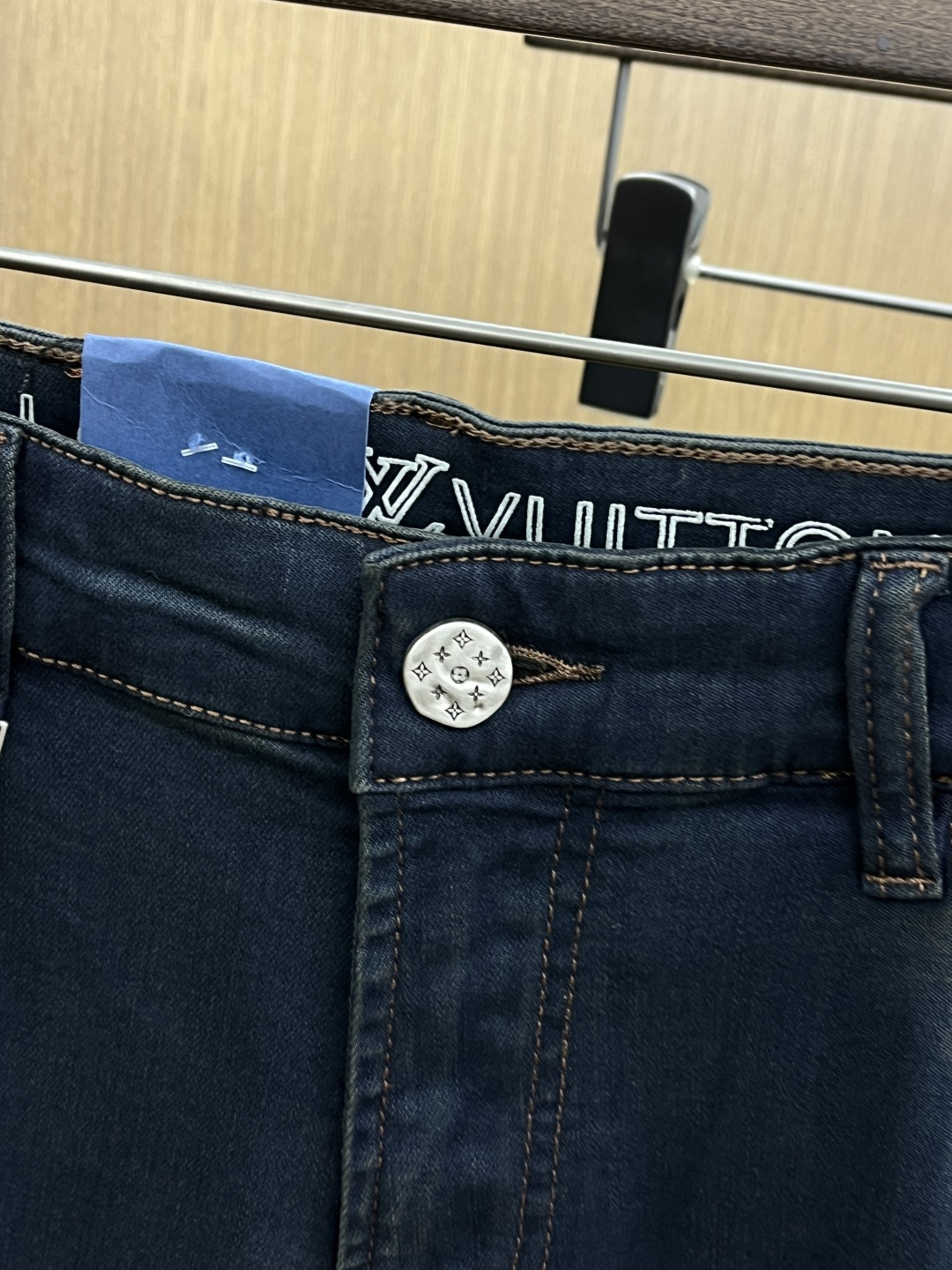 早春款 LV 🔥🔥高端定制 26早春新款薄款牛仔裤 柜台同步发售 原版定制复刻 客供五金辅料 原单品质 