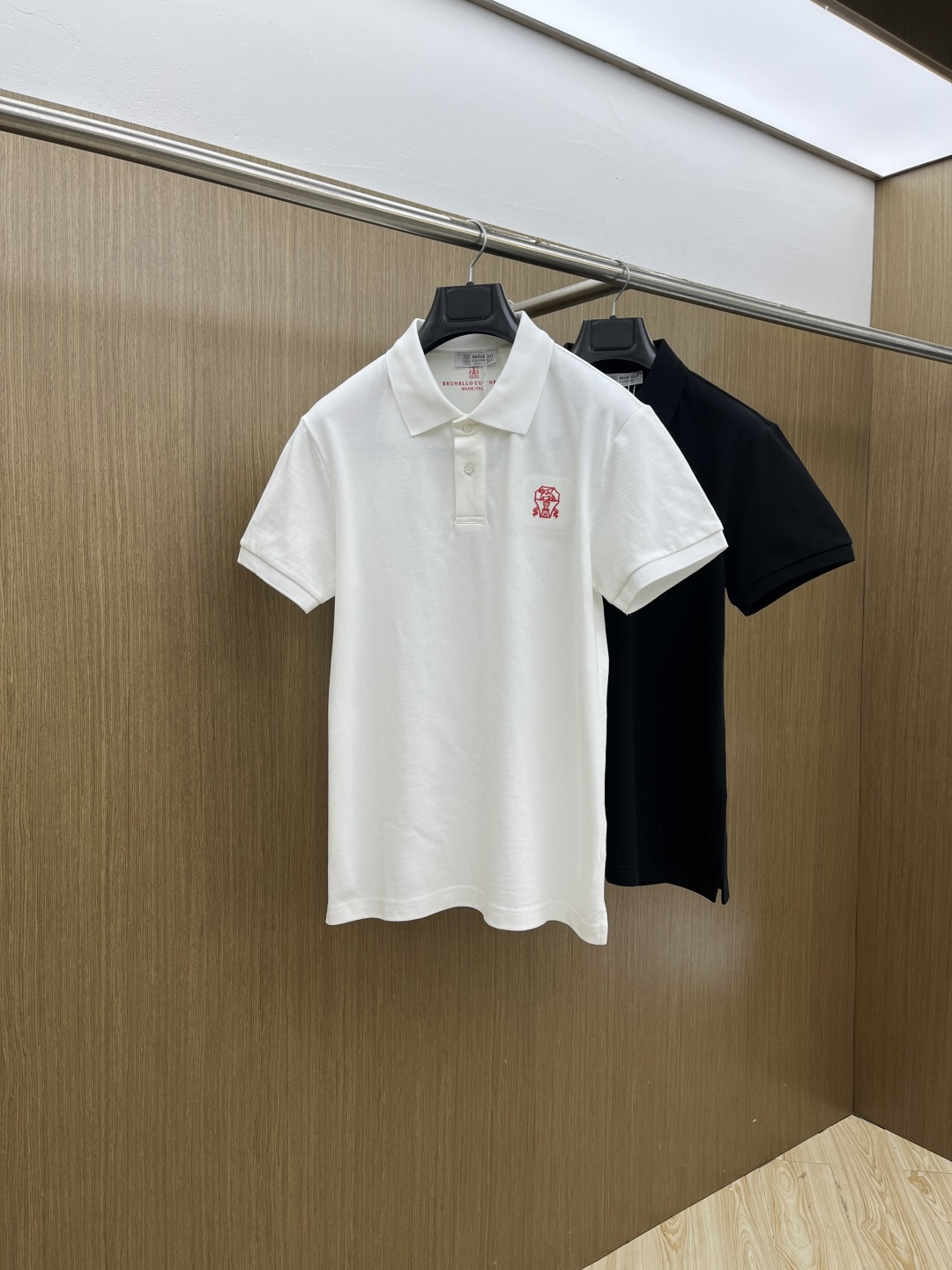 NO:759108,Early Spring Style BC 1956SS New Original Men's Casual Lapel Polo Short Sleeve High-End Customized High-End Version Fashionable and Versatile Popular Imported Fabrics Super Soft and Delicate Feeling Skin-Friendly and Comfortable High-end Boutique The OEM's Finely Made Upper Body Is Excellent Men's Necessary Item Complete with Three Standards Code Number: M-3XL fdw,, T-shirt,19860909早春款 BC 1956SS新款新款原单男士休闲翻领polo短袖 高端定制 高端版本 时尚百搭爆款进口面料 手感超柔软细腻 穿着亲肤舒适 高端精品 代工厂精细做上身非常赞 男士必备单品 三标齐全 码数:M-3XL  fdw,,T-shirt,,Men's clothing