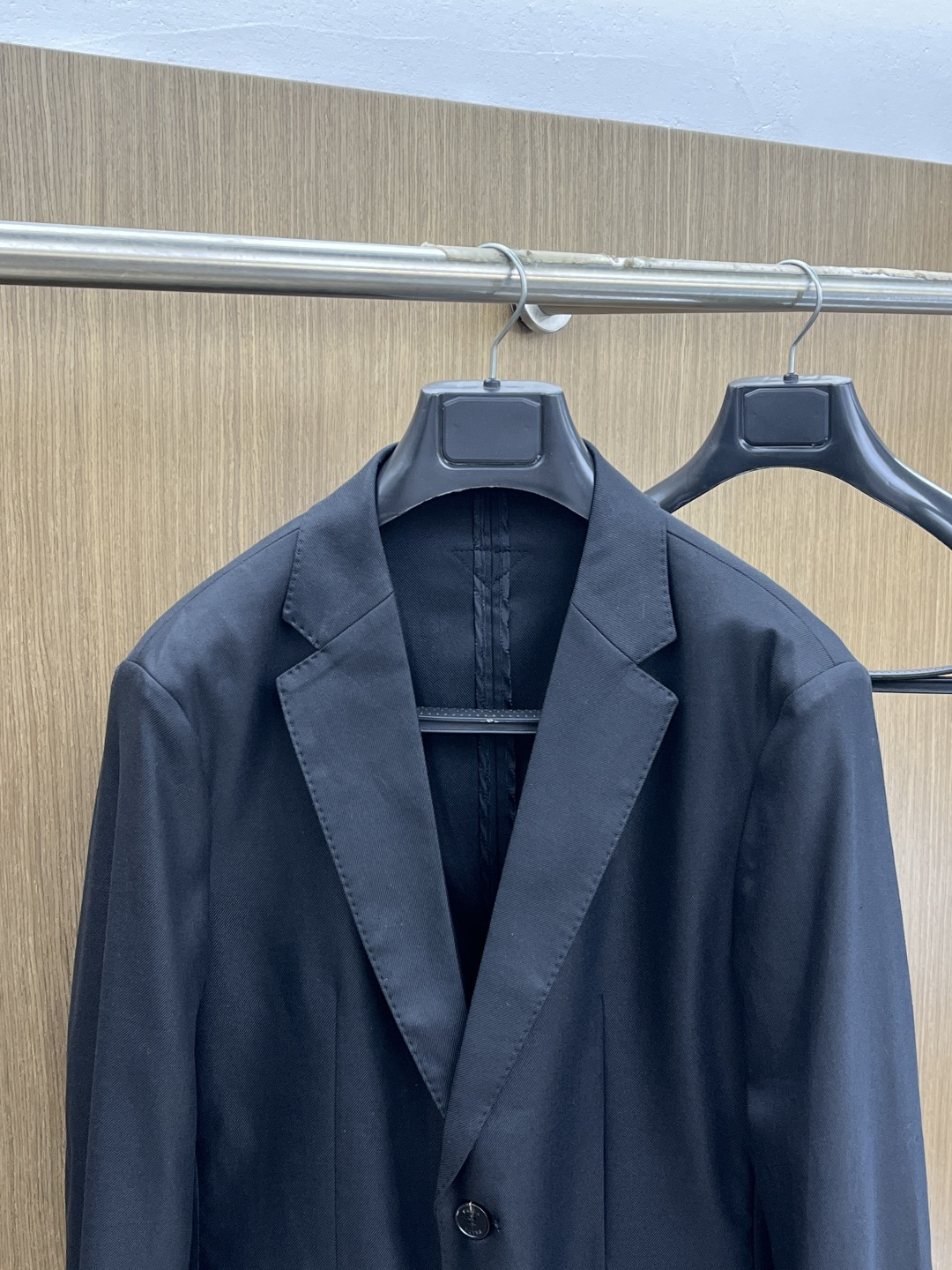 早春款 PD 🔥🔥早春系列，最新时尚男款西装外套.定织定染面料。简单素色 处处细节显工艺足够的高级 结构