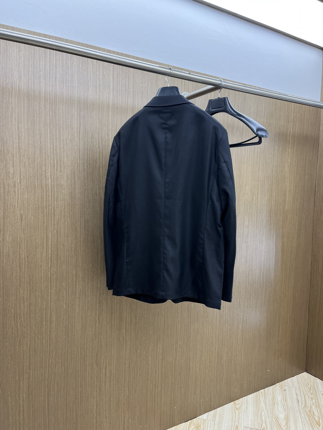 早春款 PD 🔥🔥早春系列，最新时尚男款西装外套.定织定染面料。简单素色 处处细节显工艺足够的高级 结构