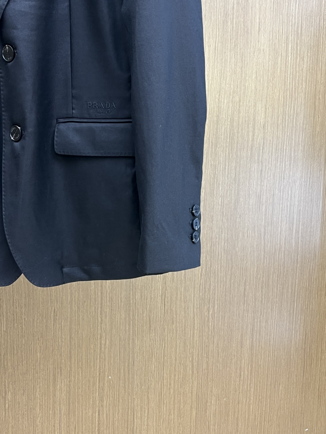 早春款 PD 🔥🔥早春系列，最新时尚男款西装外套.定织定染面料。简单素色 处处细节显工艺足够的高级 结构